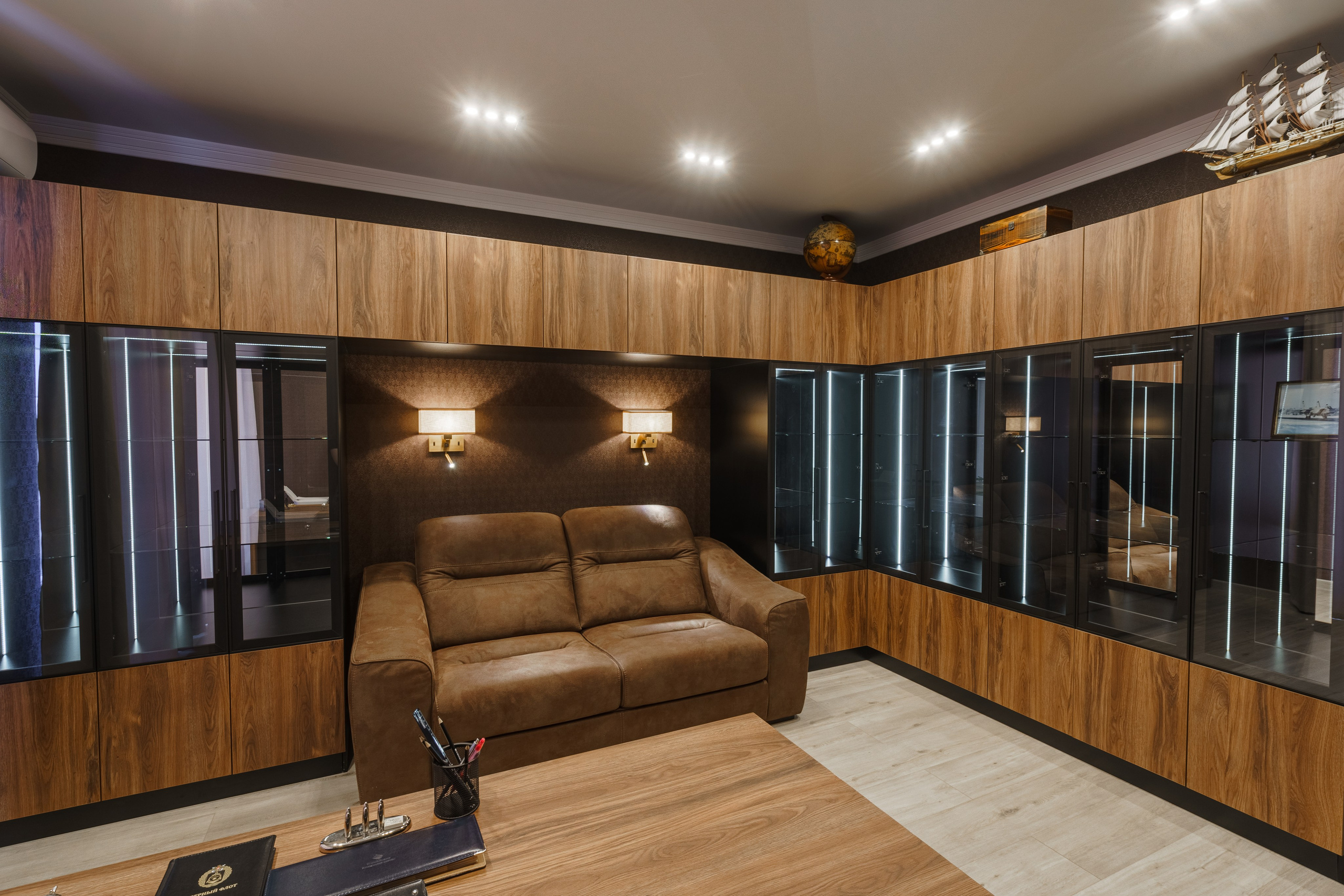 Интерьерная съемка зоны отдыха в домашнем офисе