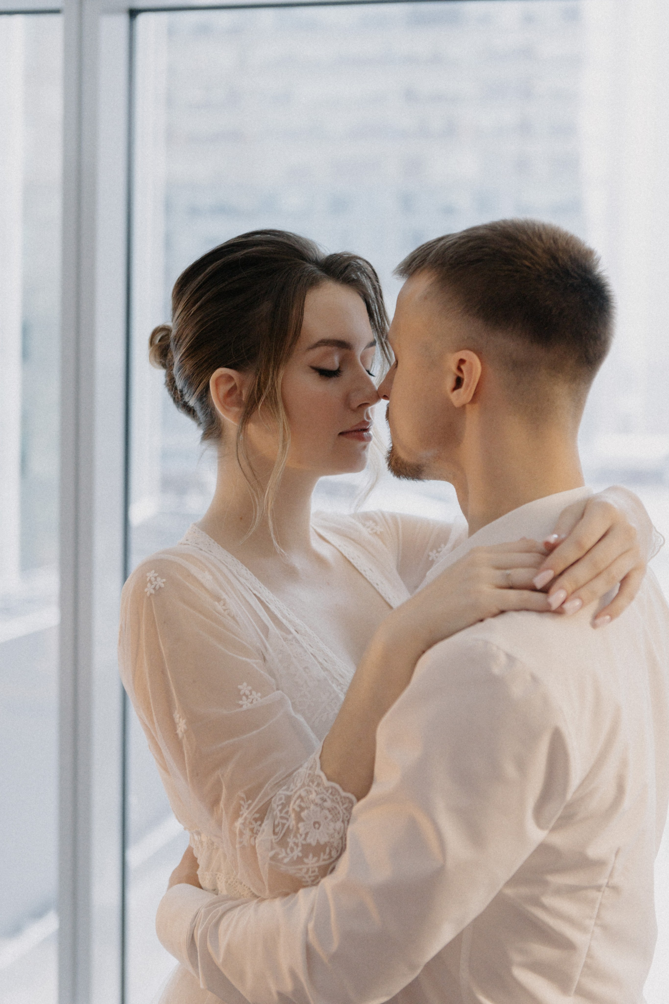 Ксюша и Илья. Утро в отеле роспись в Birds. Свадебный и портретный фотограф в Москве Анастасия Масюк