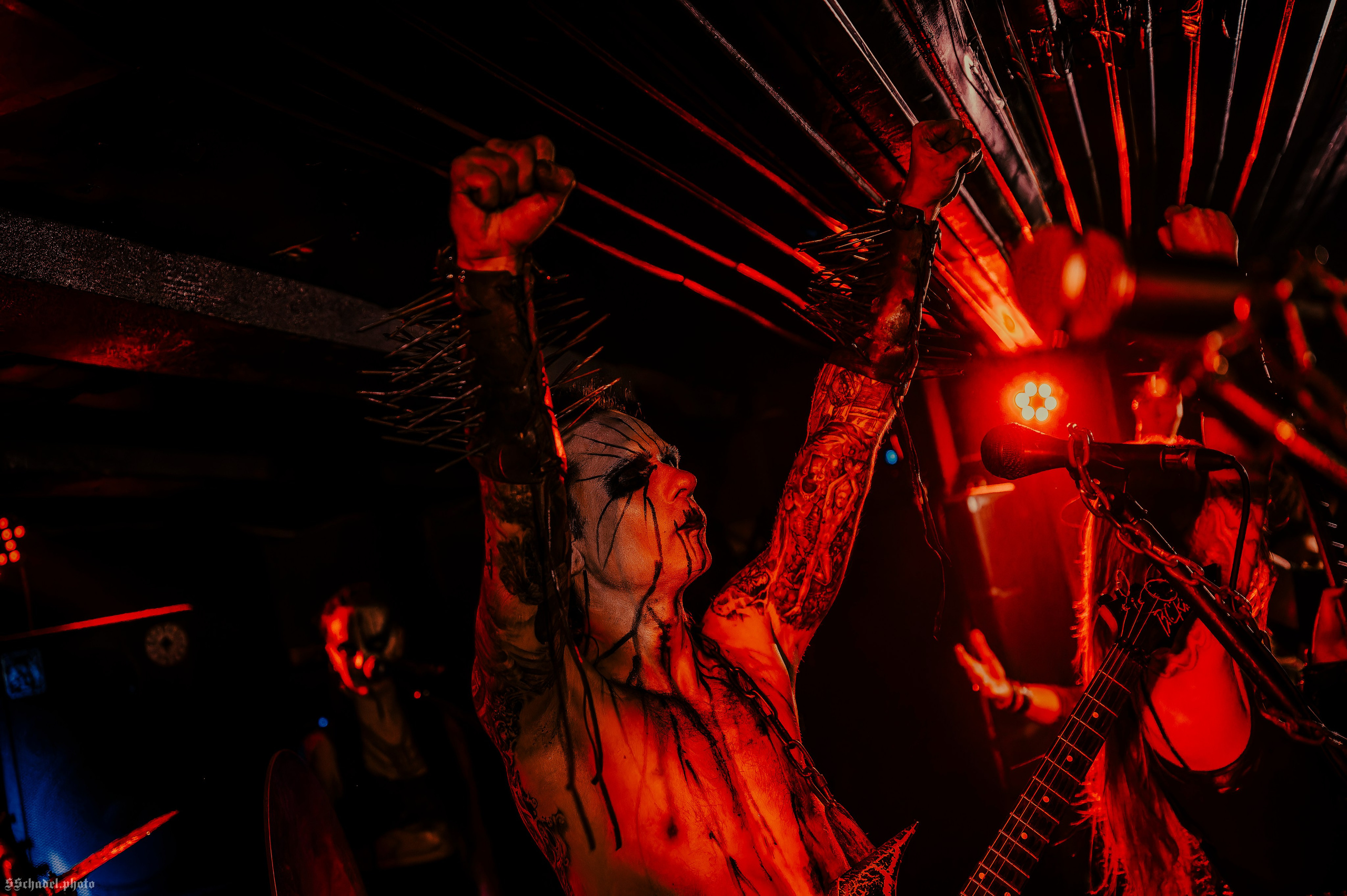 Frostlagte Måne 18.10.25. We will make everything metal!