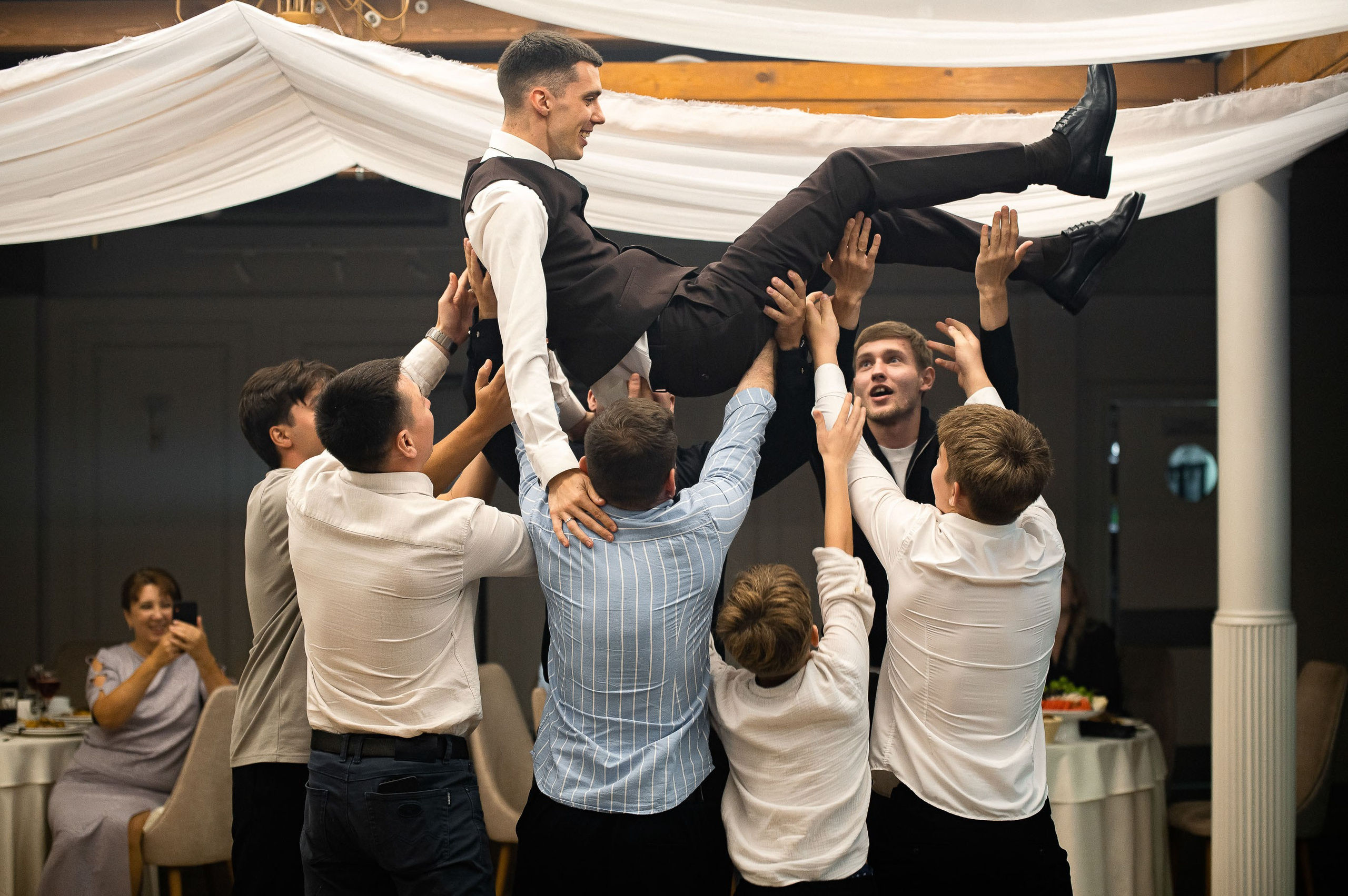 «Вечность начинается сейчас». Евгений Нисковских — свадебный и репортажный фотограф в Тюмени