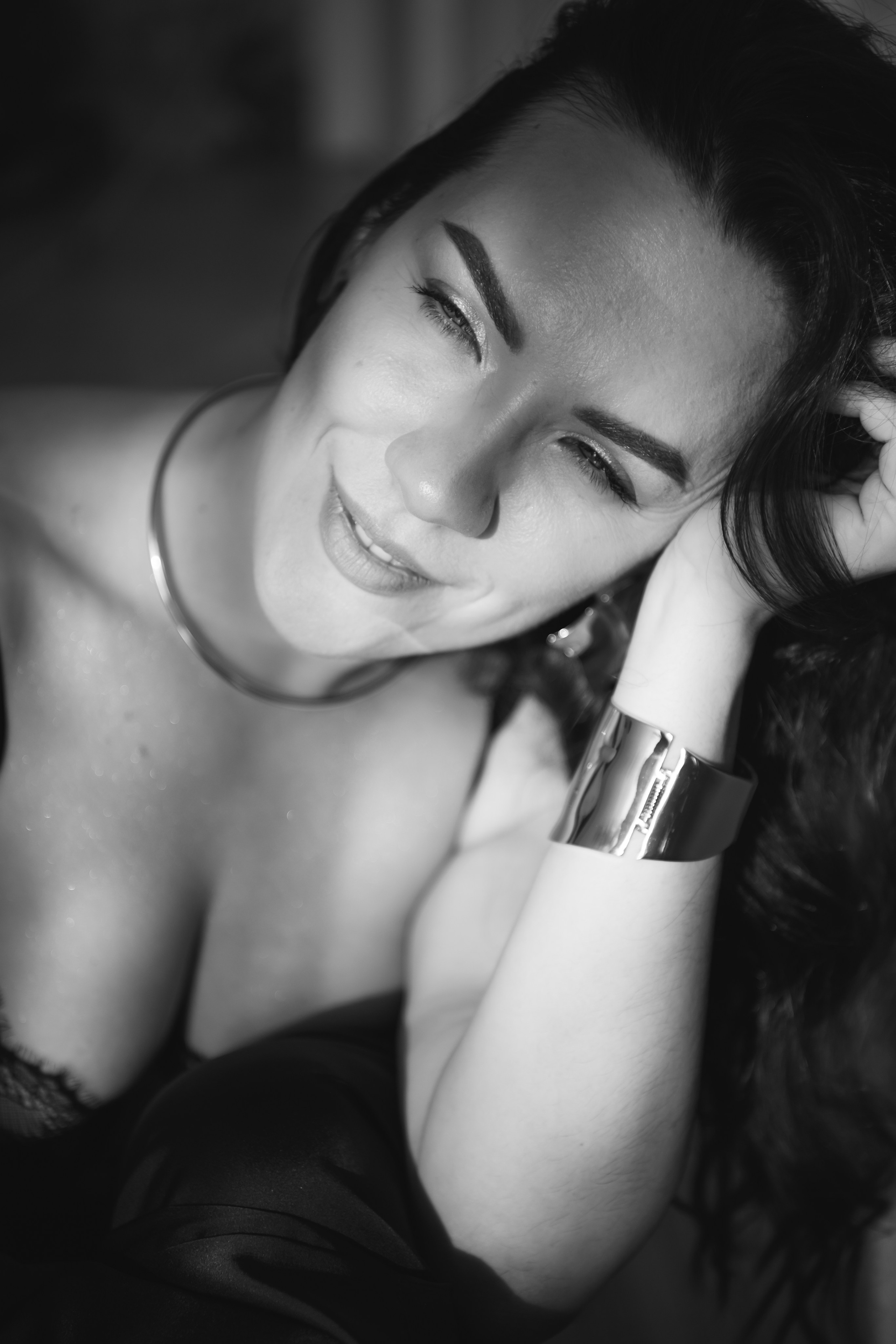 …Без слов — фотосессия для нее. Фотохудожник Нина Жихарева