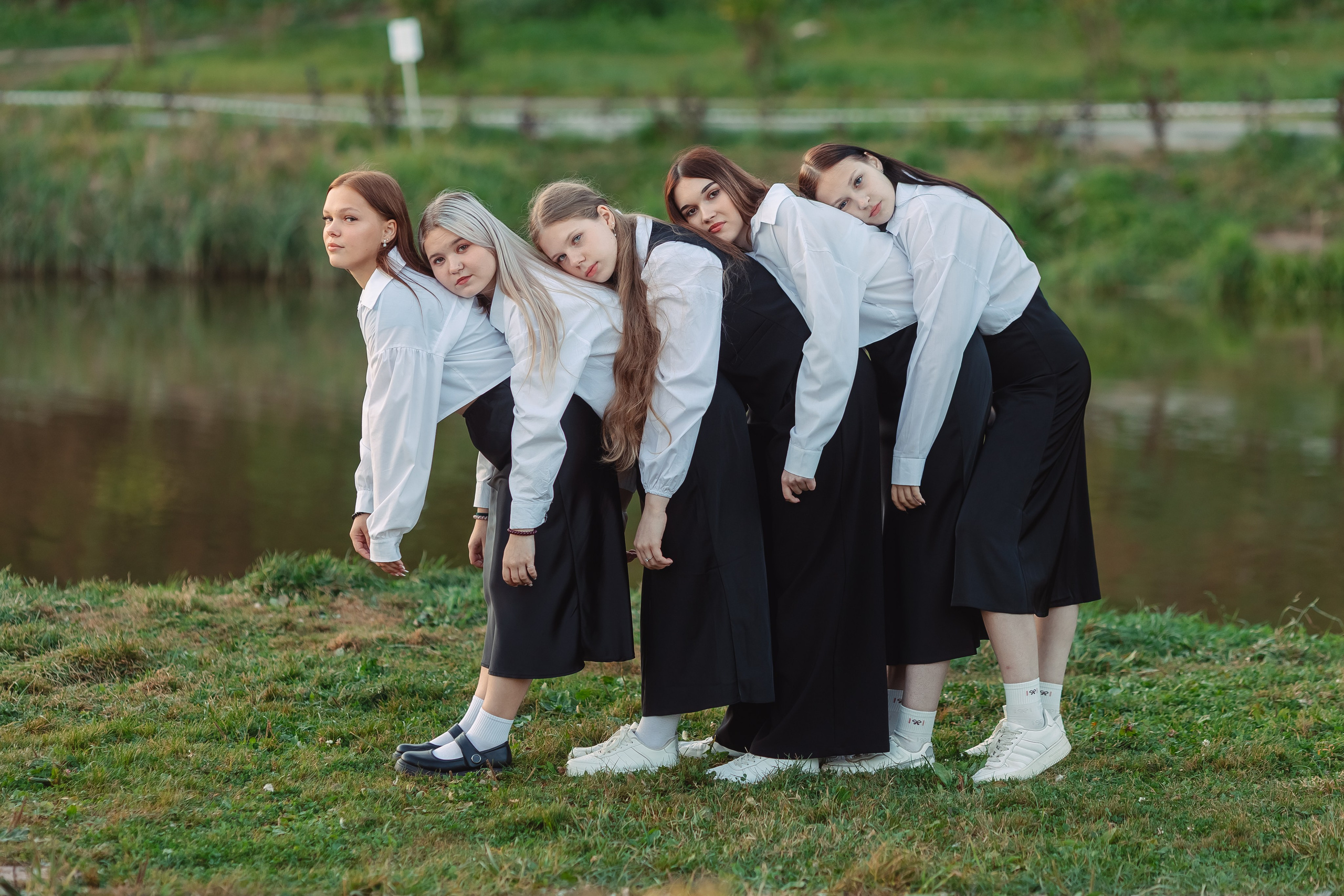 Позирование группы. Выпускные альбомы для детского сада и школы