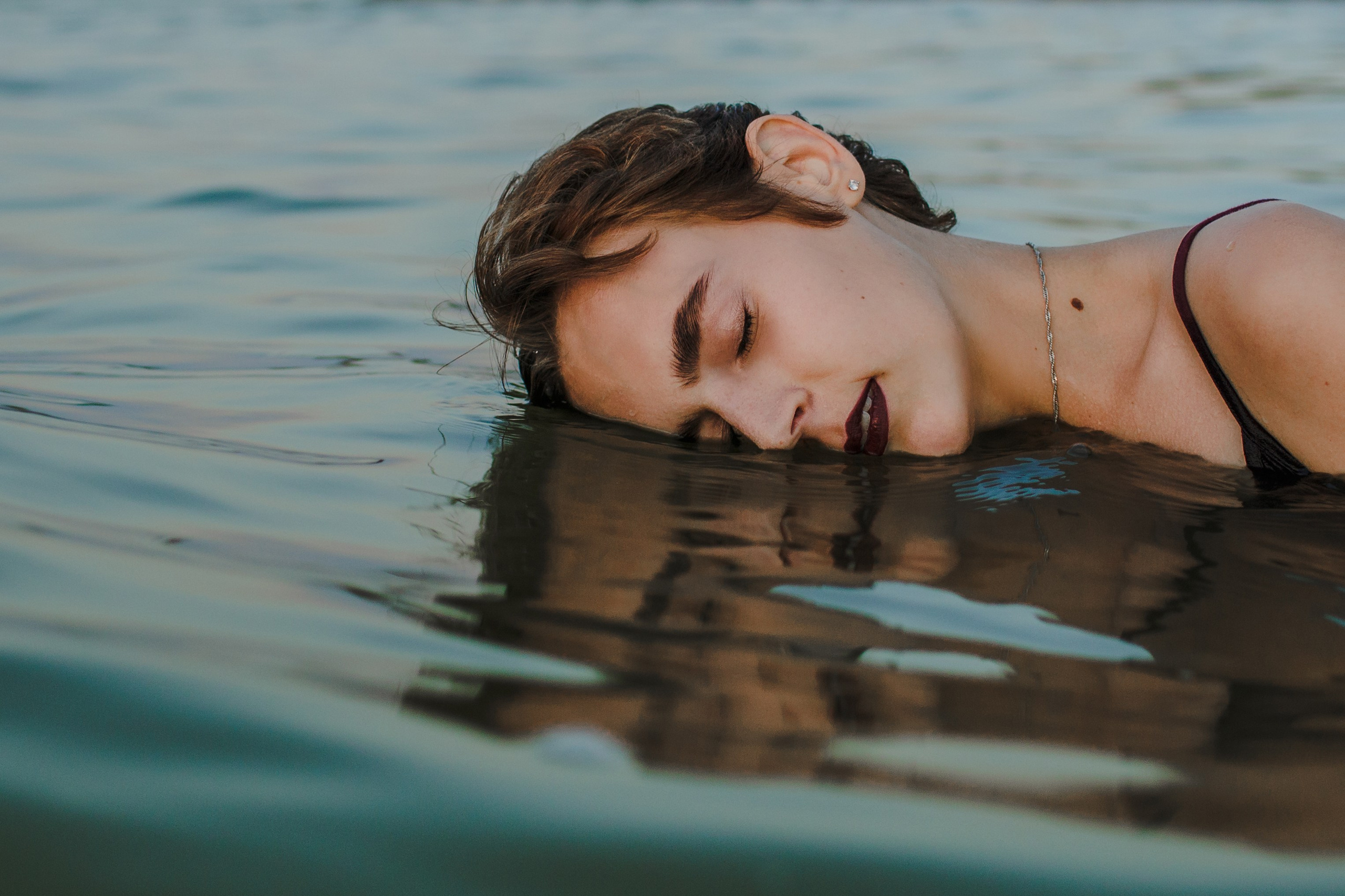 Портрет на море. Свадебный фотограф Кирилл Белый