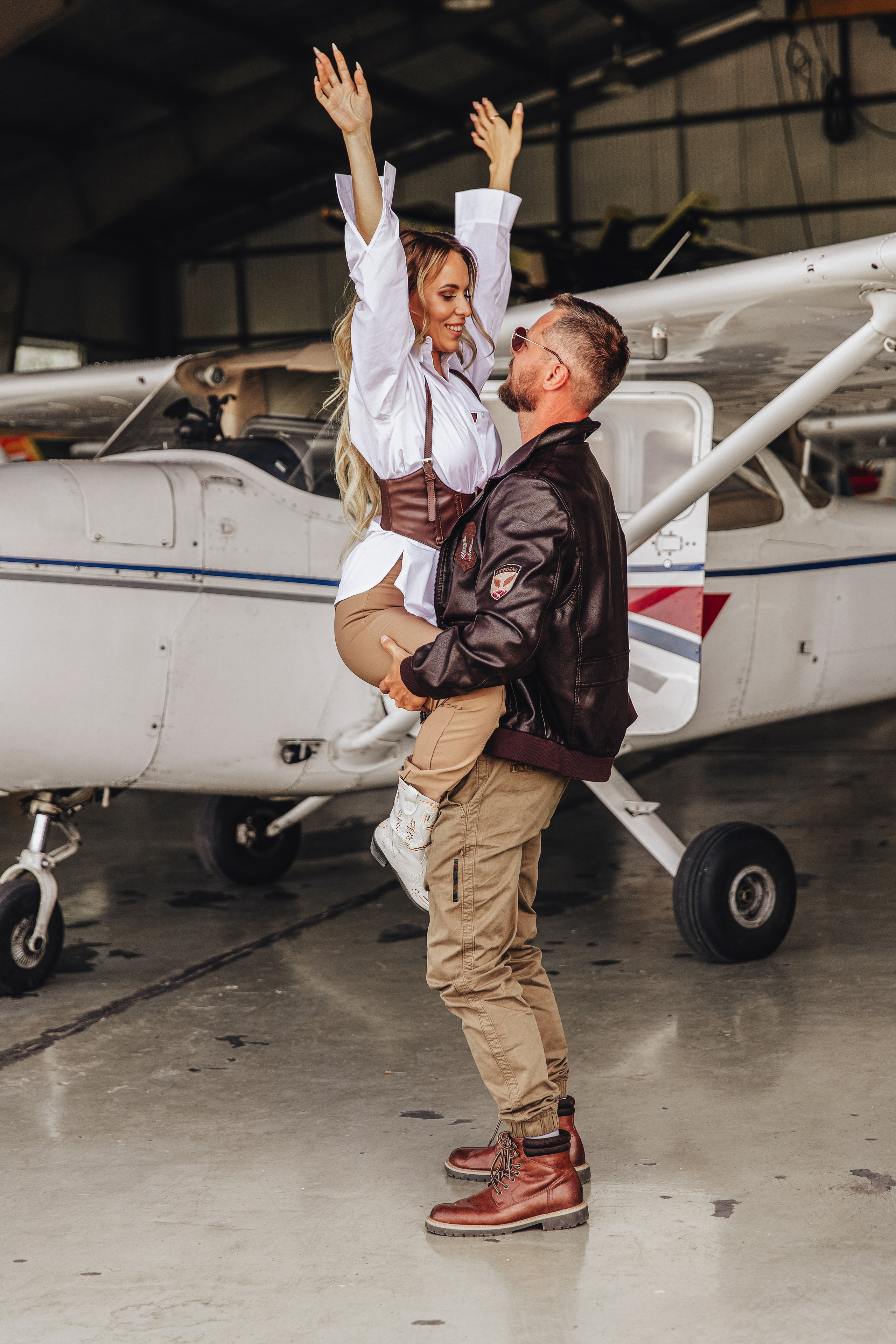 Лав стори с самолётом. Свадебный фотограф в Санкт-Петербурге