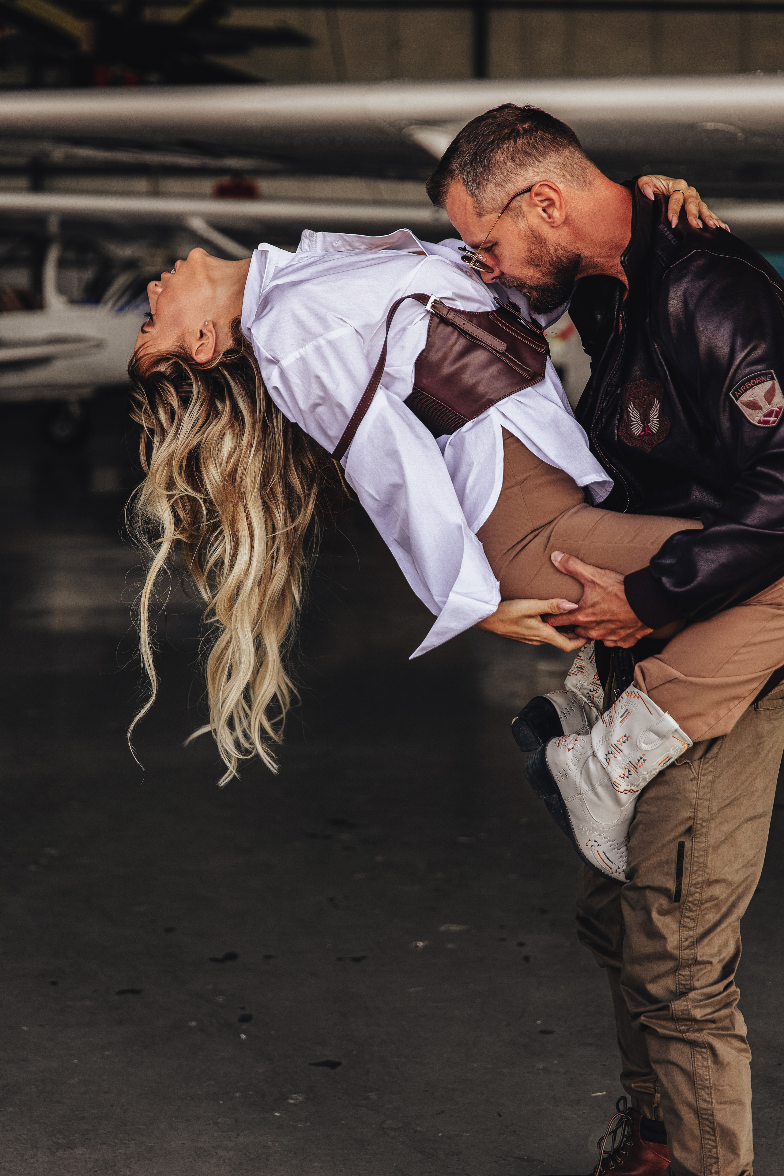 Лав стори с самолётом. Свадебный фотограф в Санкт-Петербурге