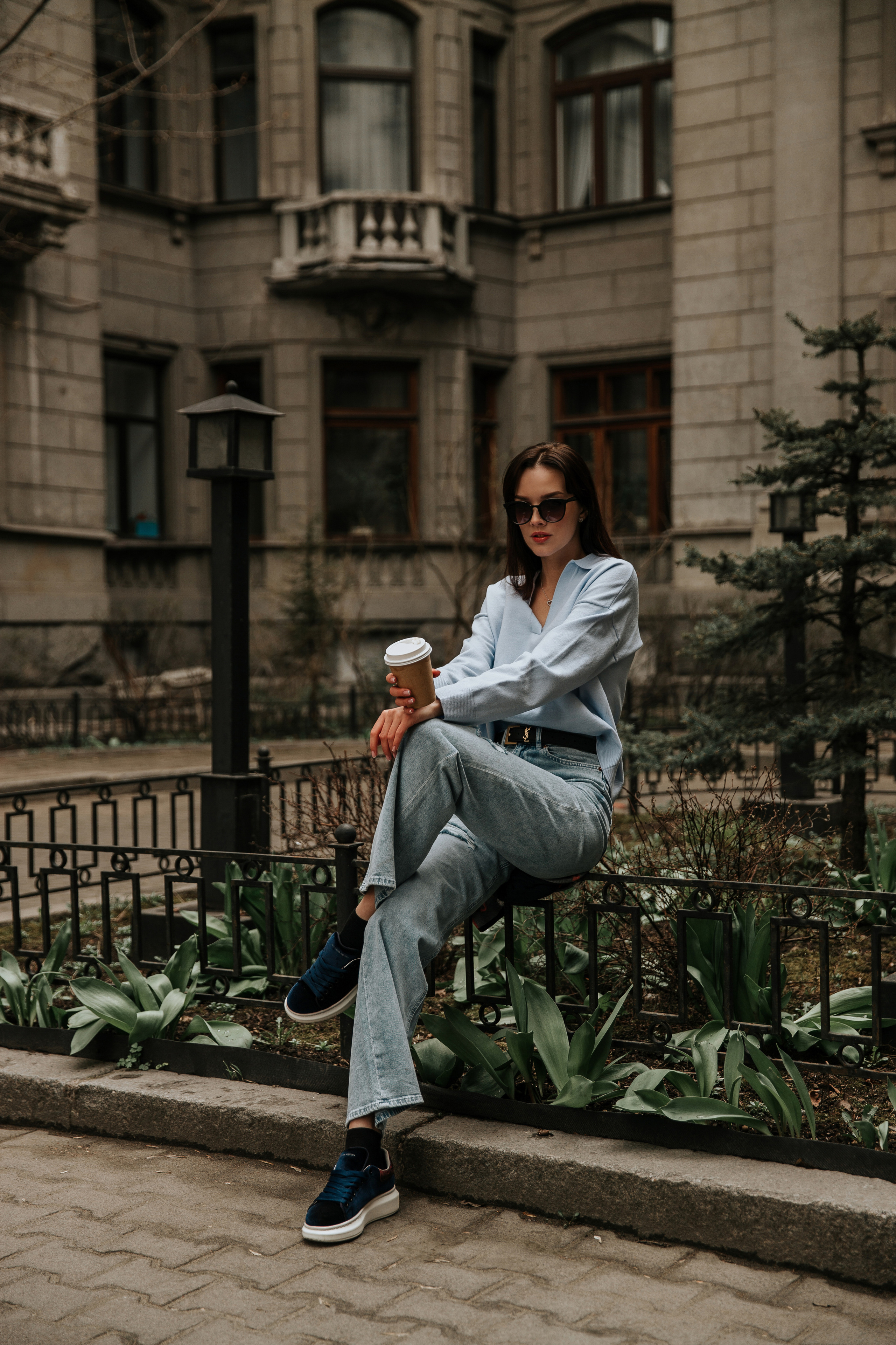 Уютный дворик на Петроградской. Свадебный фотограф в Санкт-Петербурге