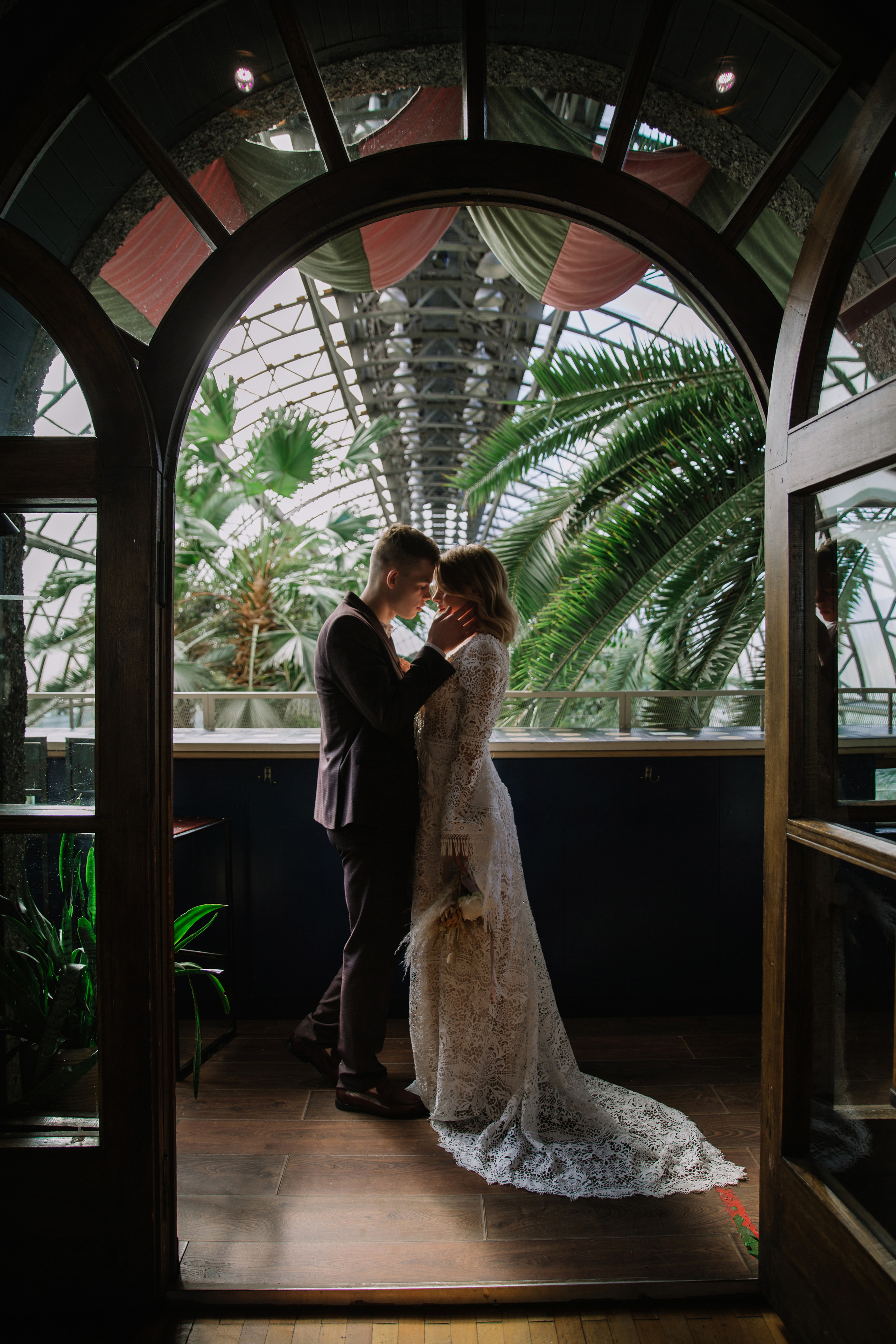 Оранжерея Таврического сада 2. Свадебный фотограф в Санкт-Петербурге