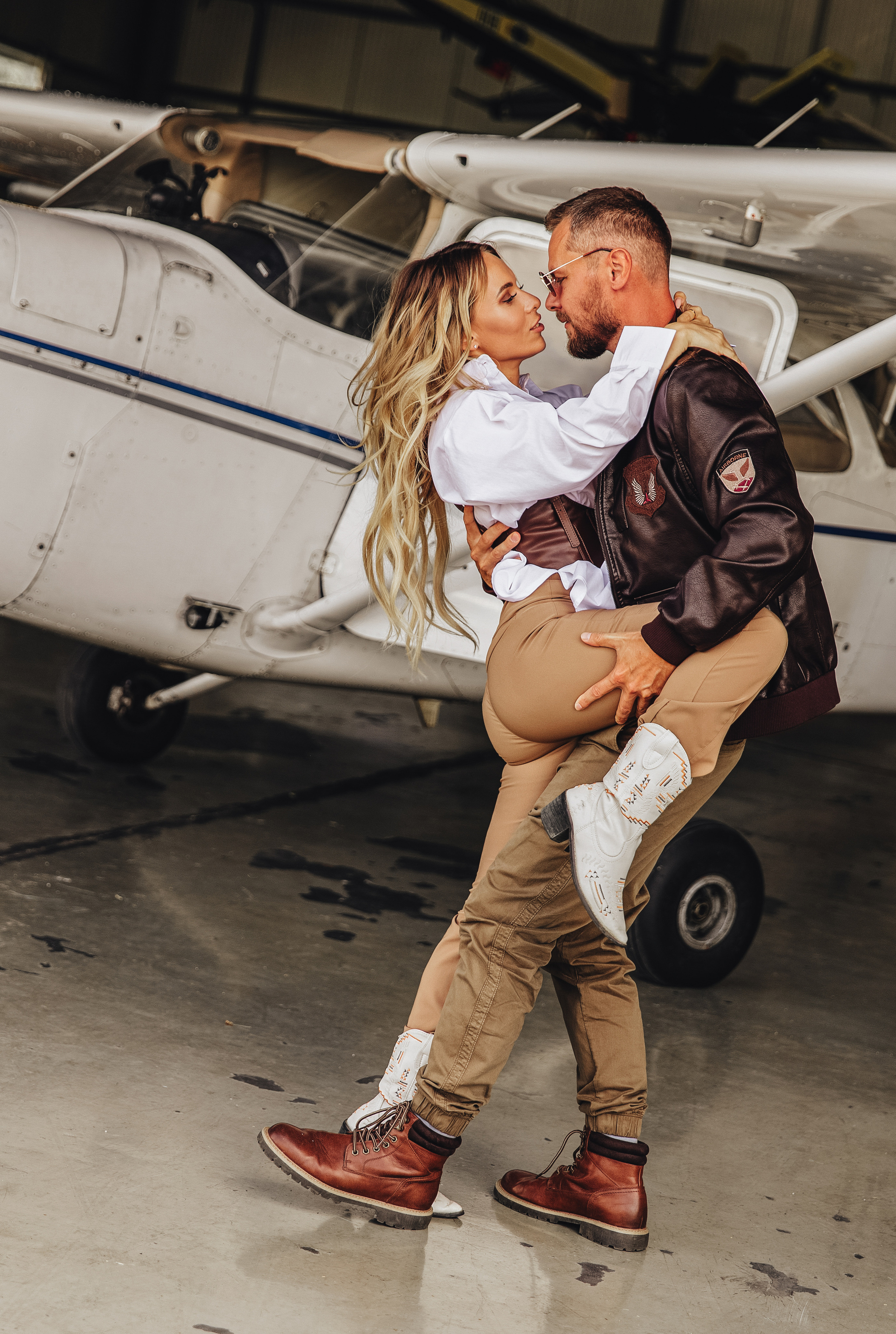 Лав стори с самолётом. Свадебный фотограф в Санкт-Петербурге