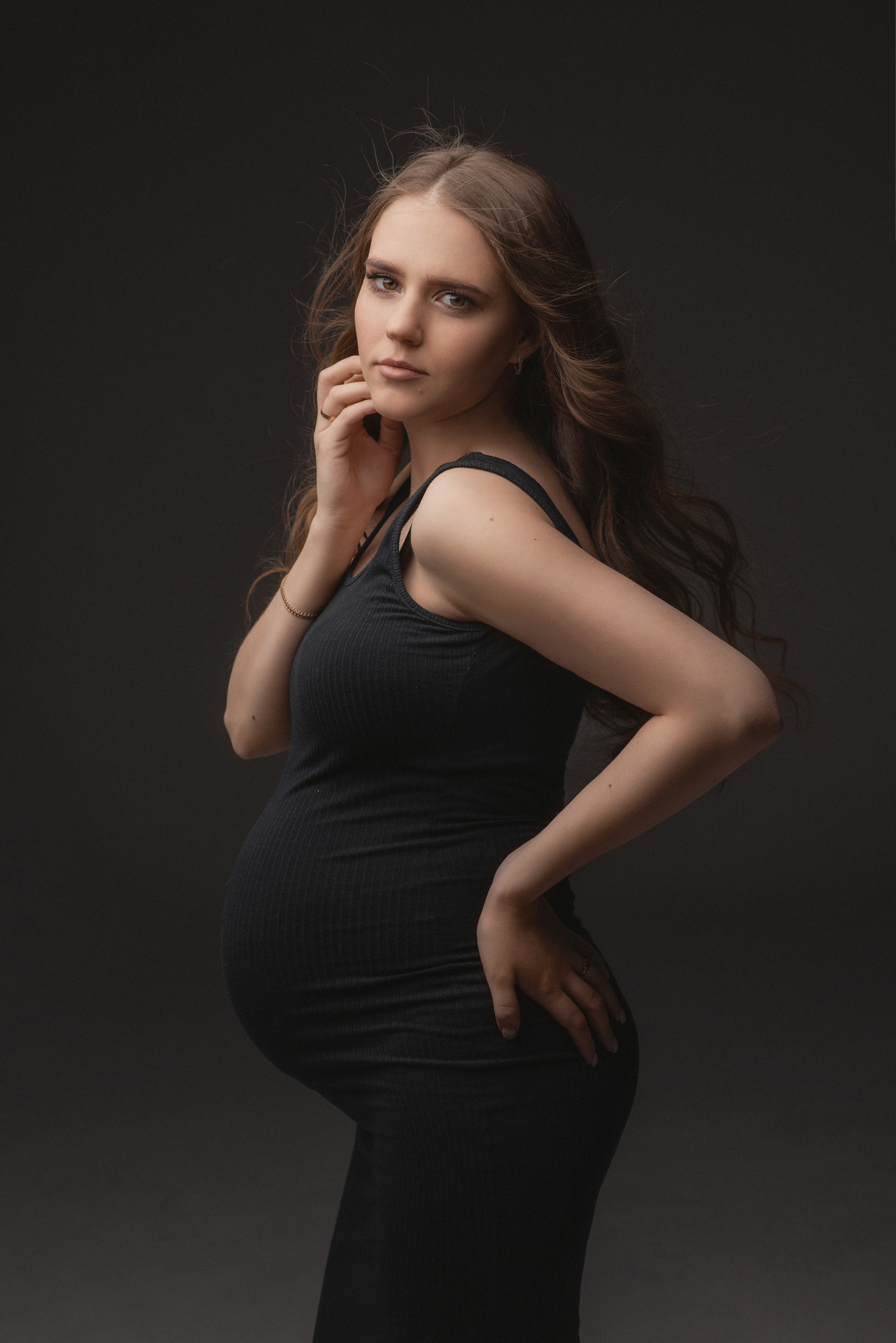 Фотосъемка беременности. Фотограф беременности, новорожденных и детей до года в Челябинске Волк