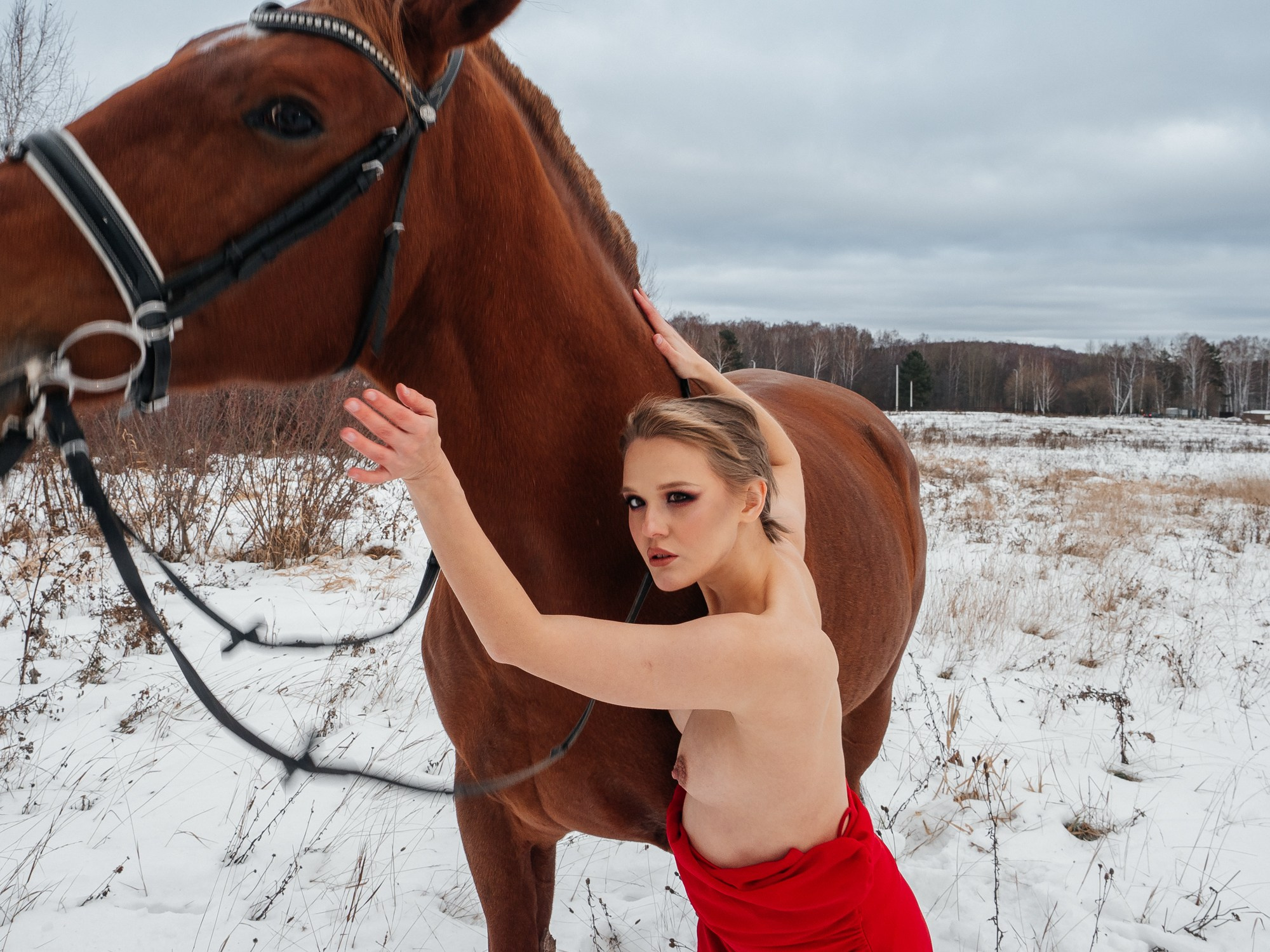 Елена Persik на лошади 18+. Фотограф