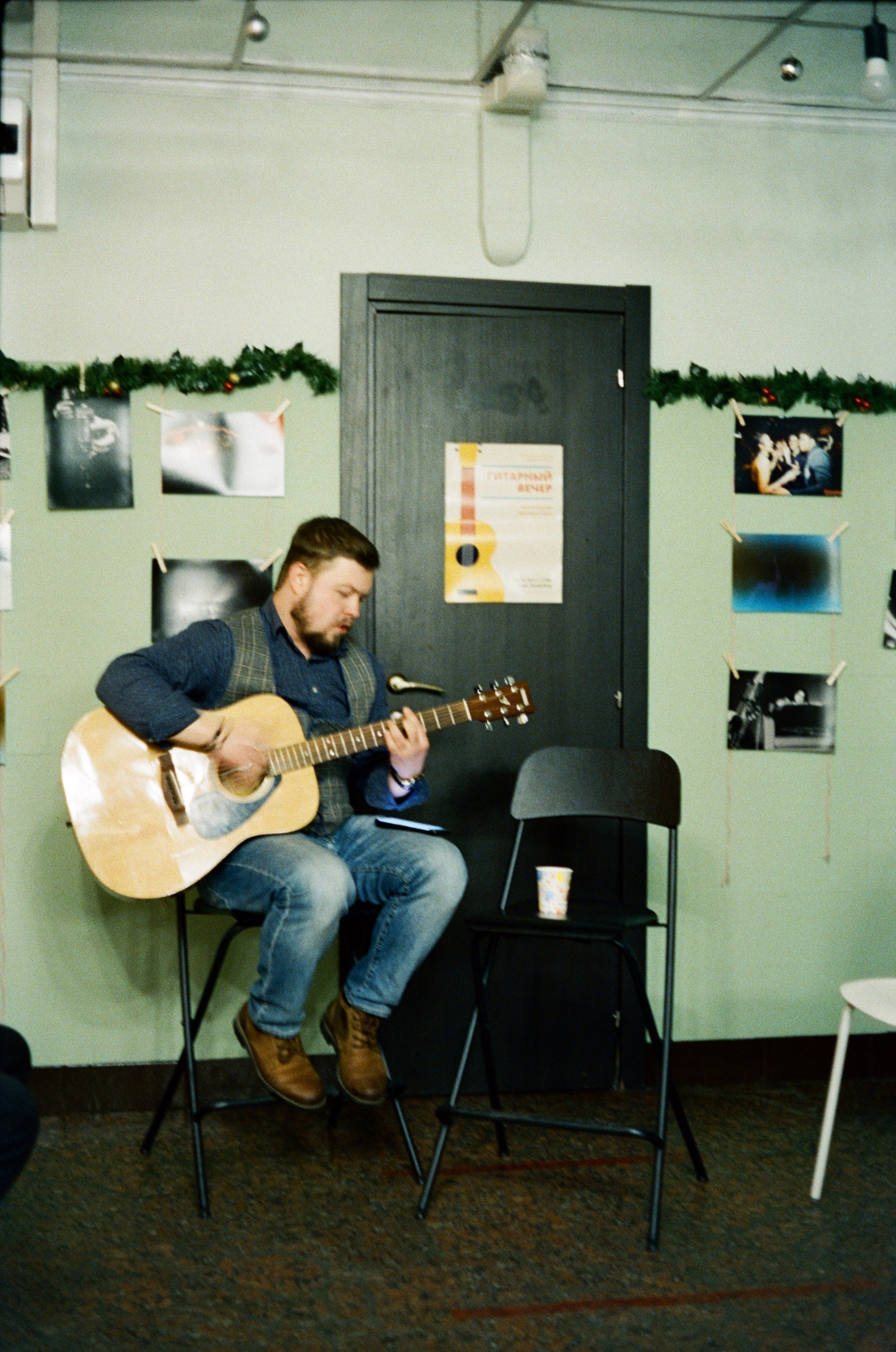 12.12.2021 // Гитара и фотография. Фотовыставки serebro.gallery, в которых автором можешь стать ты! | Москва