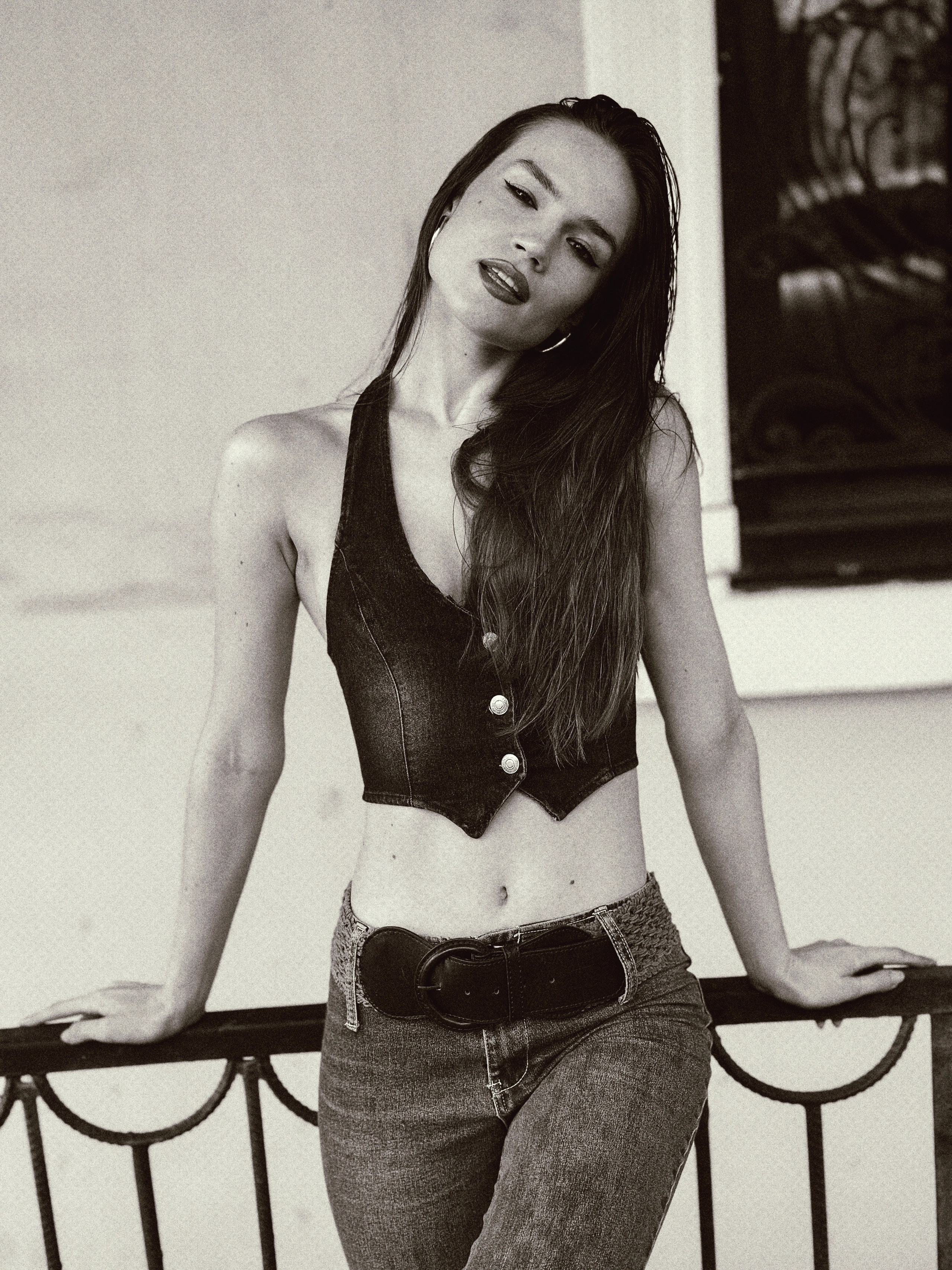 Атмосферная съёмка в стиле 00's. Чувственный мобильный фотограф в Казани и Сочи Дьяченко Дарья