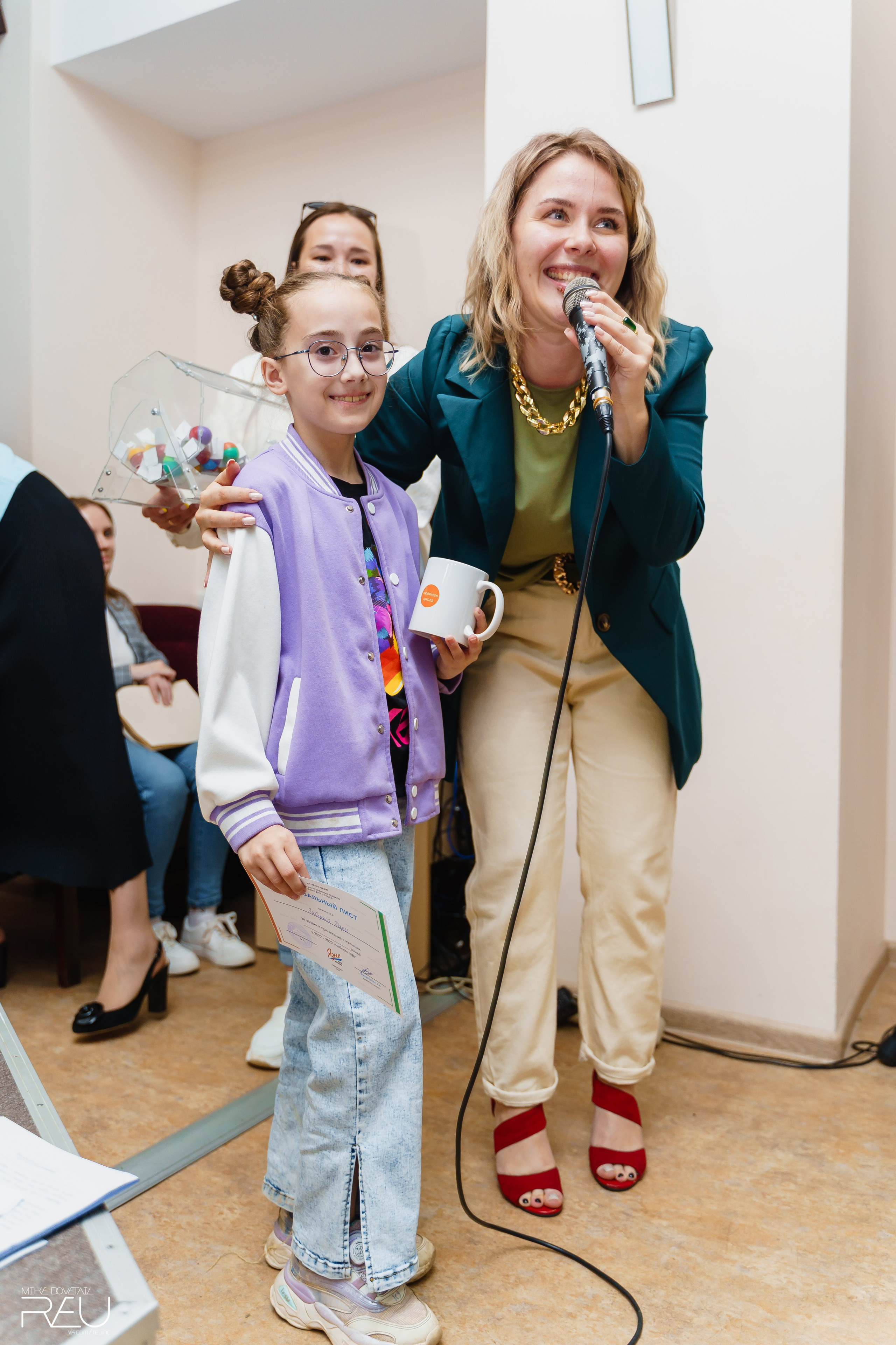 ВЫПУСКНОЙ ШКОЛЫ «Язык Для Успеха» 2023. Mike Dovetail | Портретный и репортажный фотограф