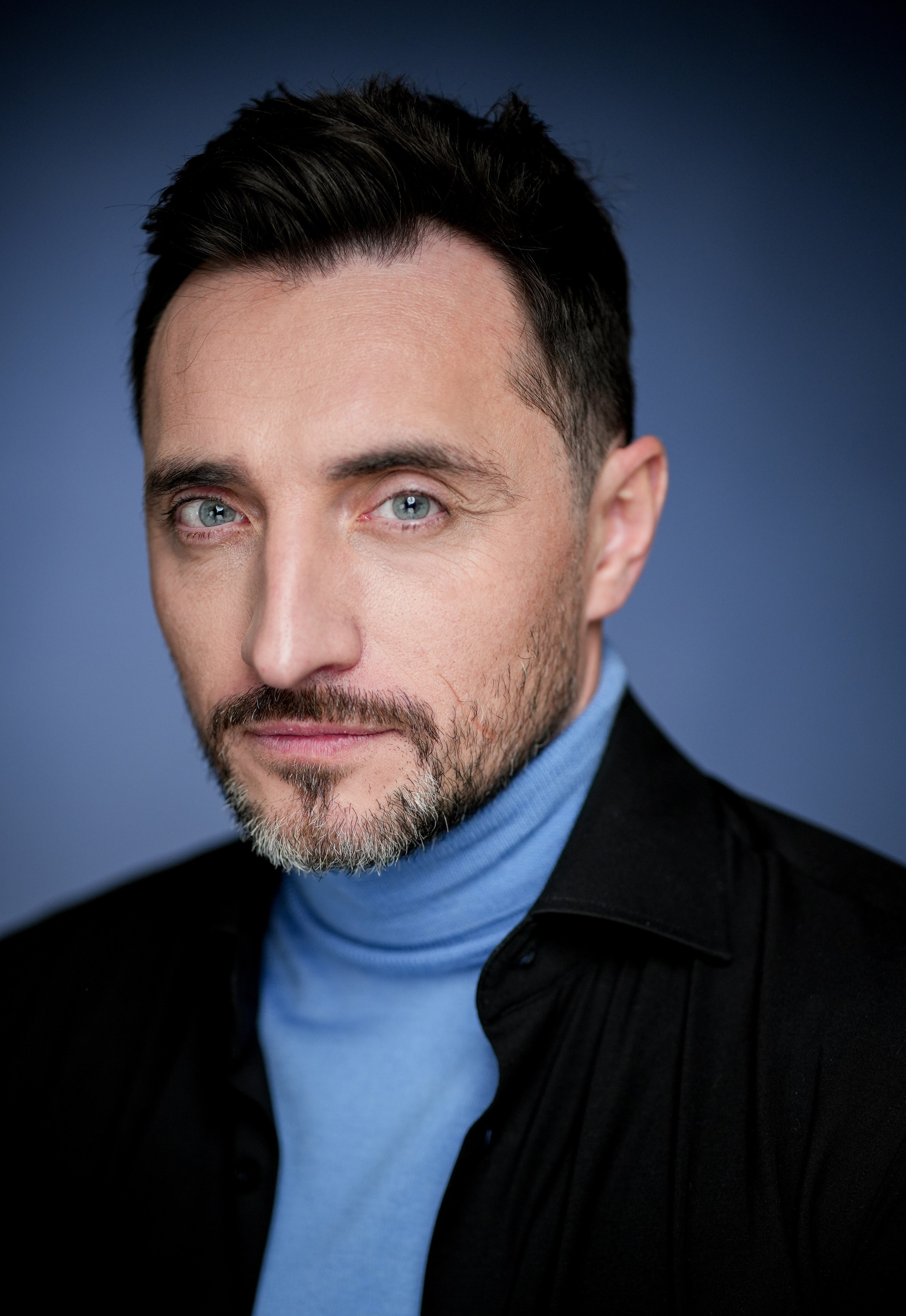 Актер Алексей Лосихин. Портретная съемка в Москве, студийный фотограф Игорь Фомин