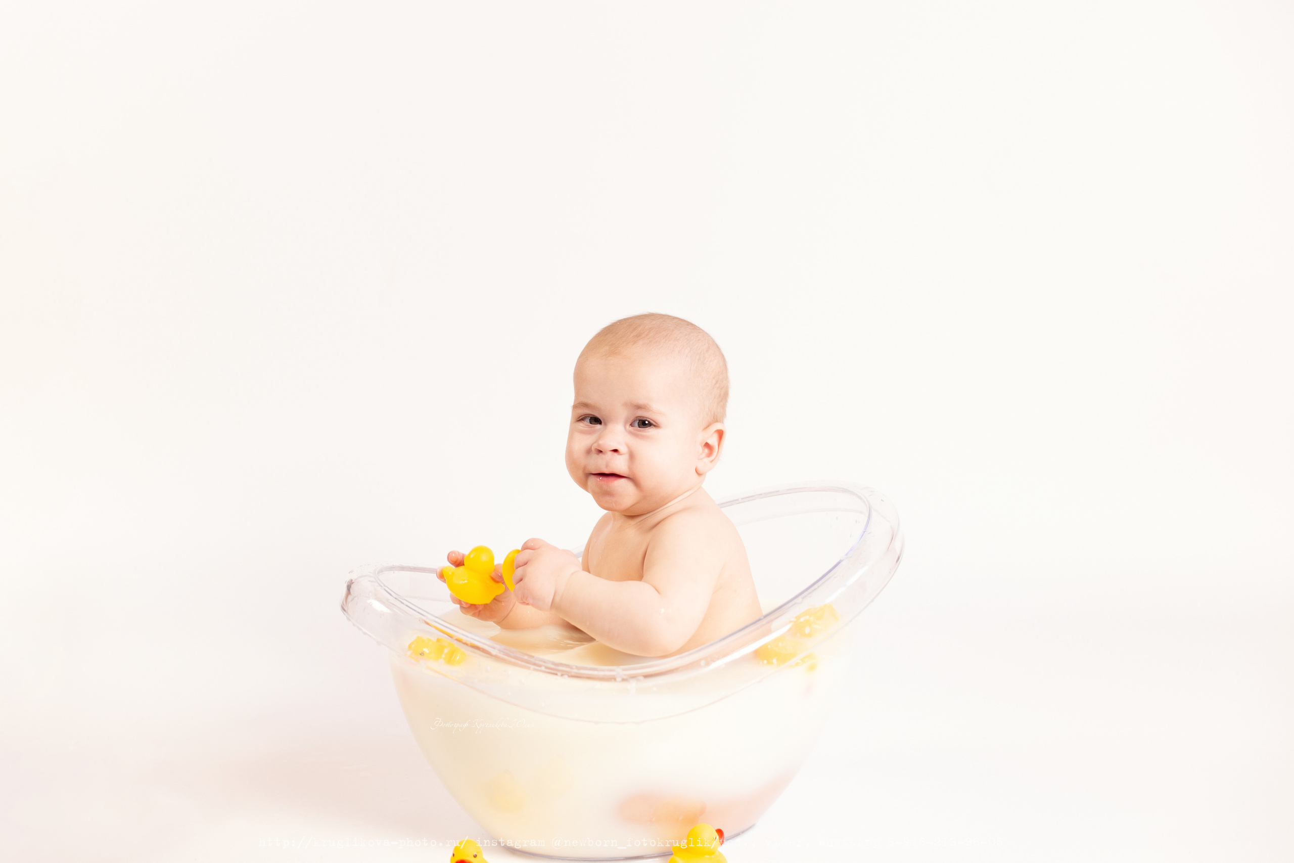 Купание Артемия. 10 месяцев. Фотограф новорожденных и детский в Сергиевом Посаде Кругликова Юлия