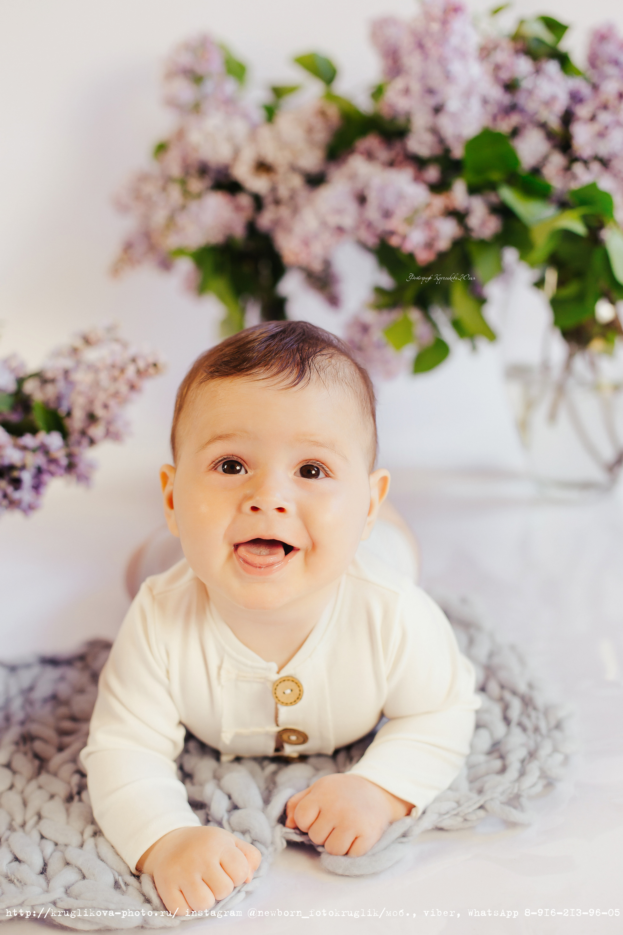 Артурчик с сестренкой. Сиреневый проект. 6 месяцев. Фотограф новорожденных и детский в Сергиевом Посаде Кругликова Юлия