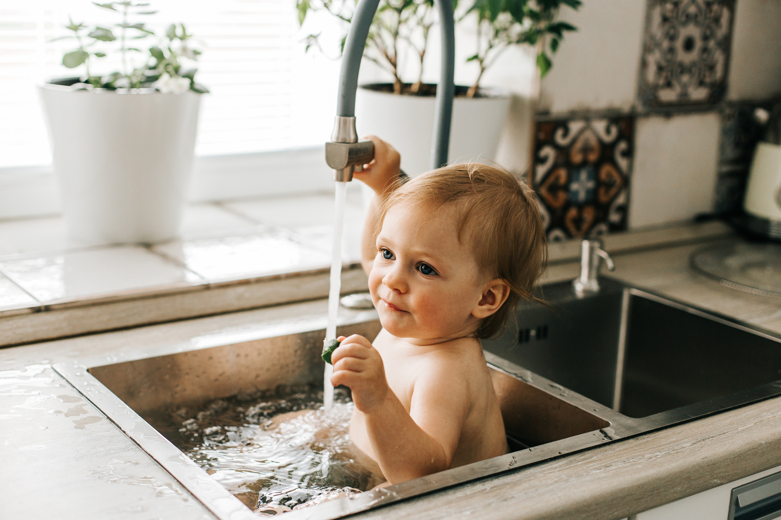 Аделина. Веселые купашки. Фотограф новорожденных и детский в Сергиевом Посаде Кругликова Юлия