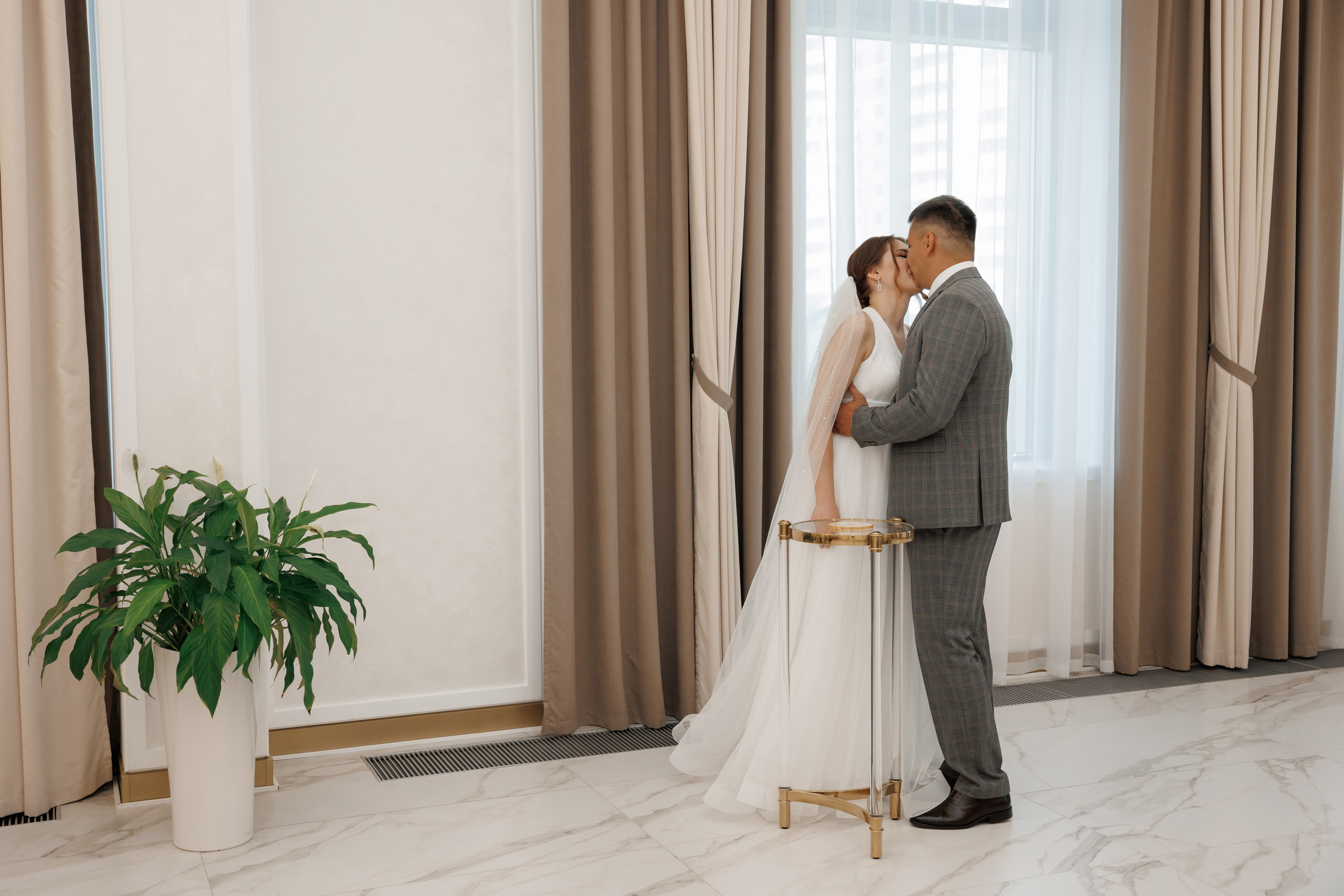 ЗАГС Бутово и Остафьево. Свадебный и репортажный фотограф (Москва, Королев и другие)