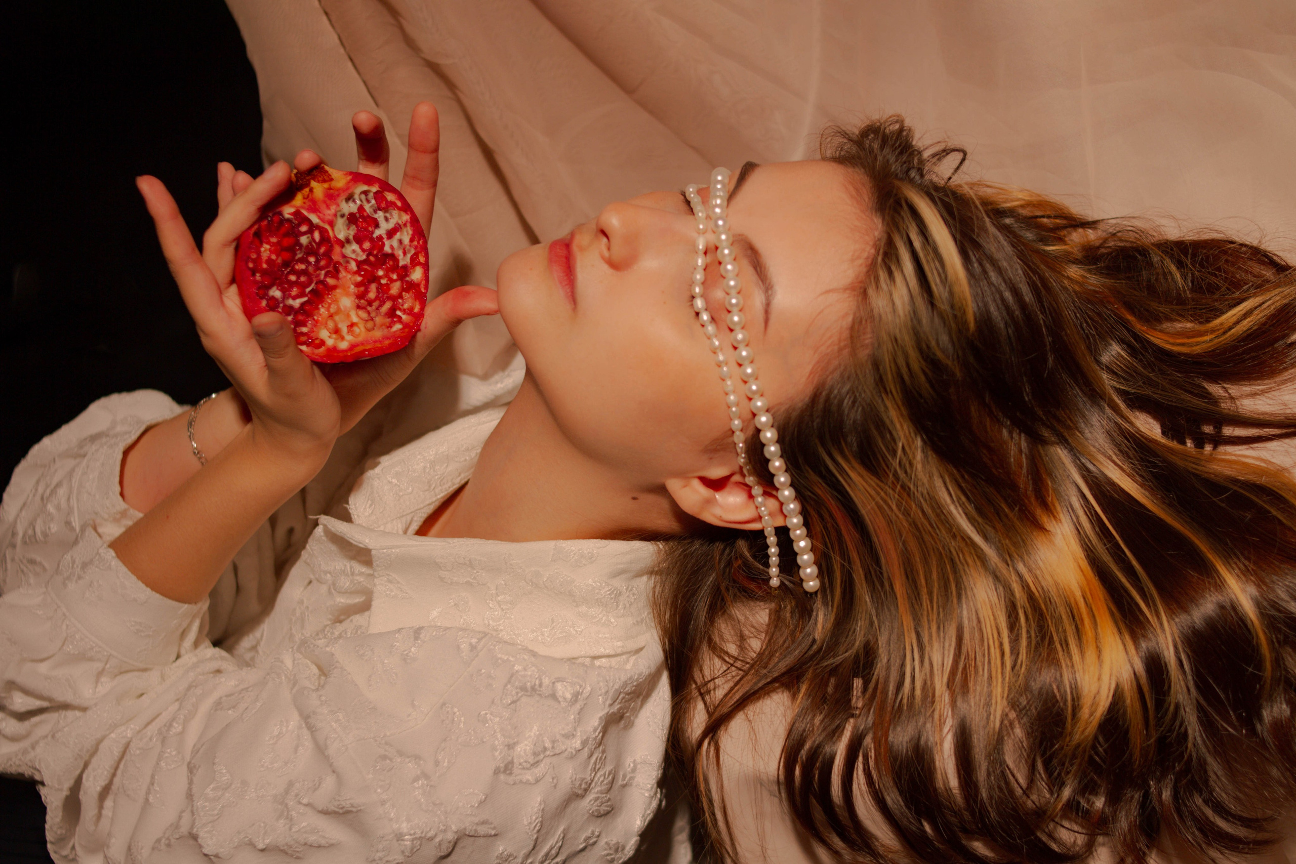 Гранат и жемчуг. Создадим шедевр? Виталина и её фотоискусство