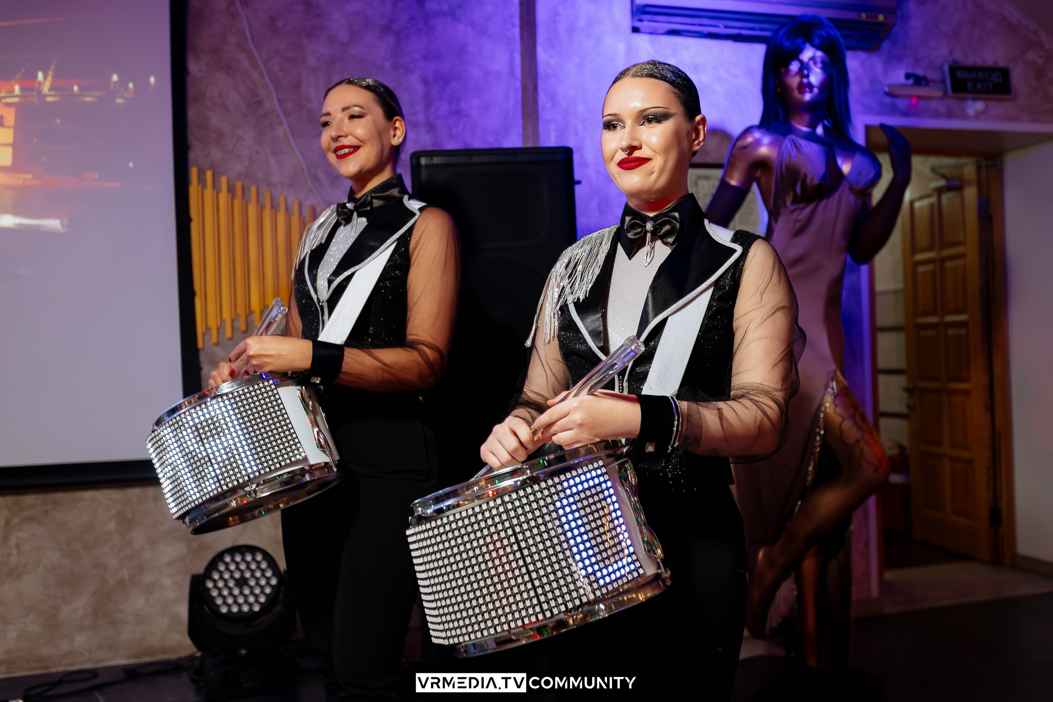 Выходные в караоке-баре «Империя»