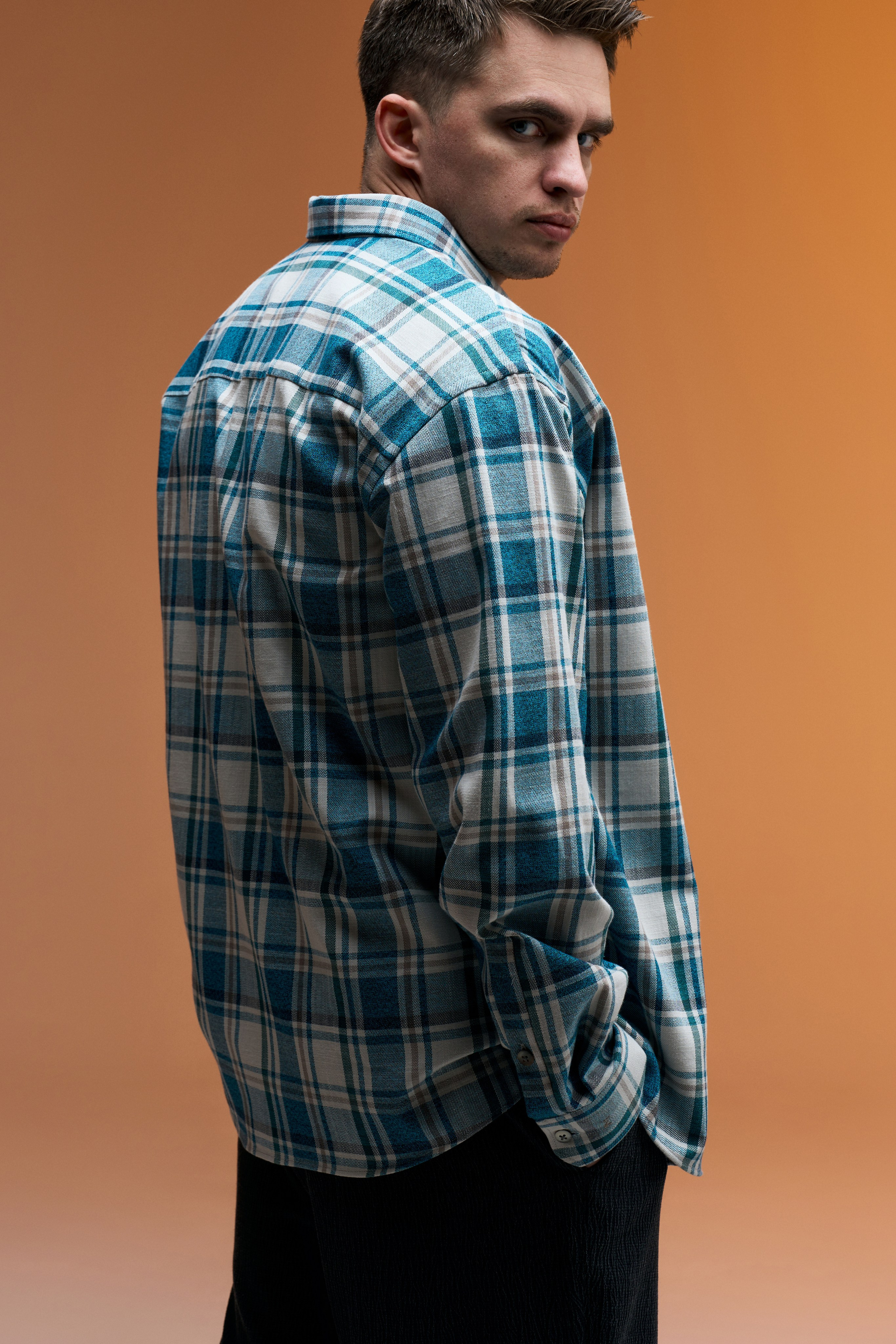 Студийная для бренда. Иван Упоров — фотограф, рилсмейкер чебоксары