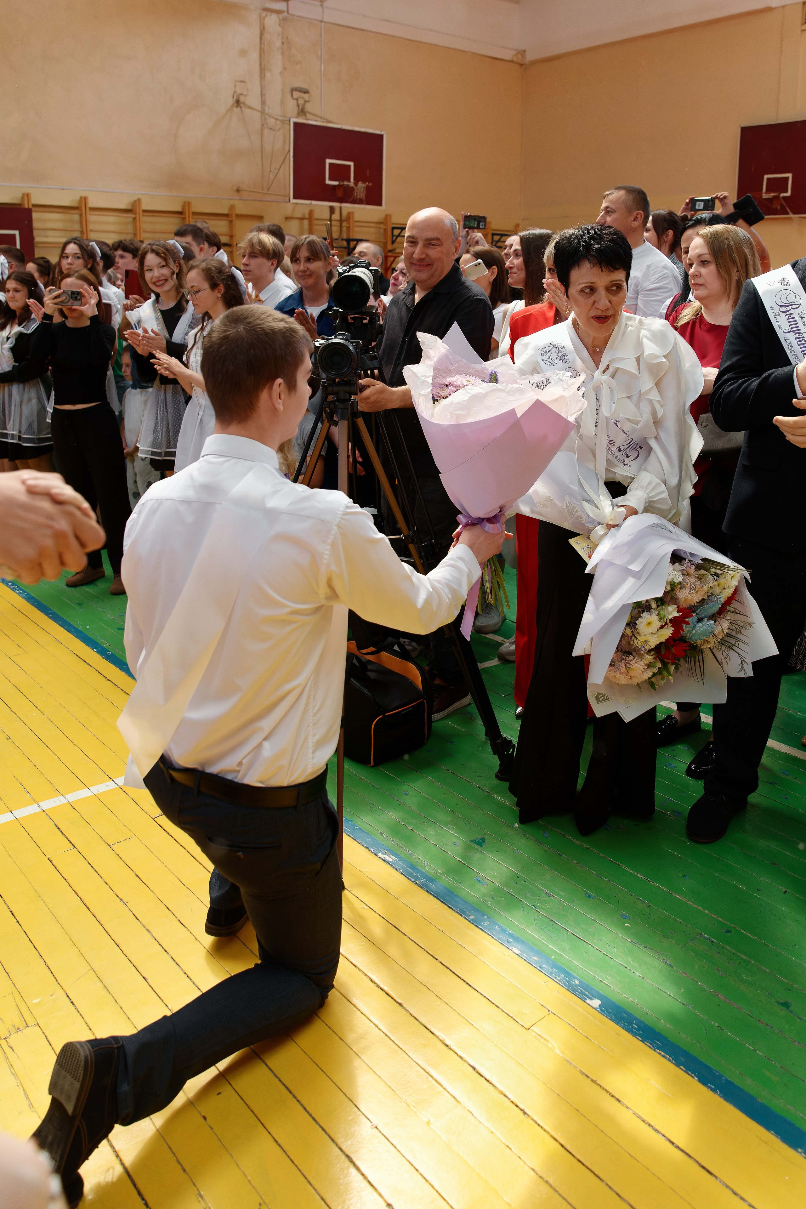 Последний звонок Школа № 42. Семейный фотограф — Макс Белогрудов