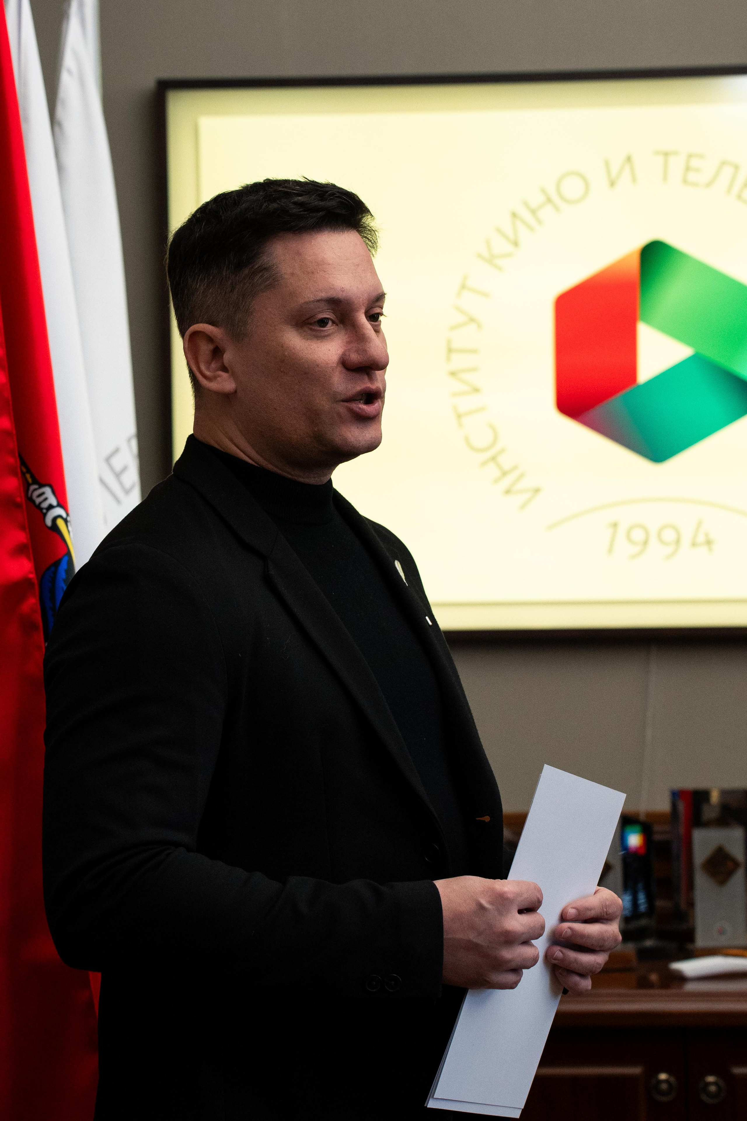 Вручение благодарностей 21.04.2026. Коммерческий и художественный фотограф и видеограф в Москве Арсений Тургенев