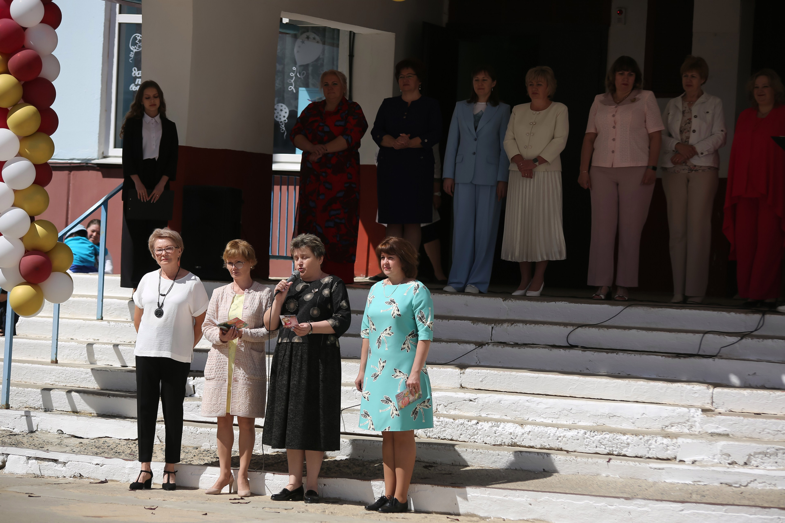 ЛИНЕЙКА «ПОСЛЕДНИЙ ЗВОНОК» 9 ШКОЛА 2024 г МЦЕНСК. ТВОЙ АЛЬБОМ / ТВОИ ПРАВИЛА