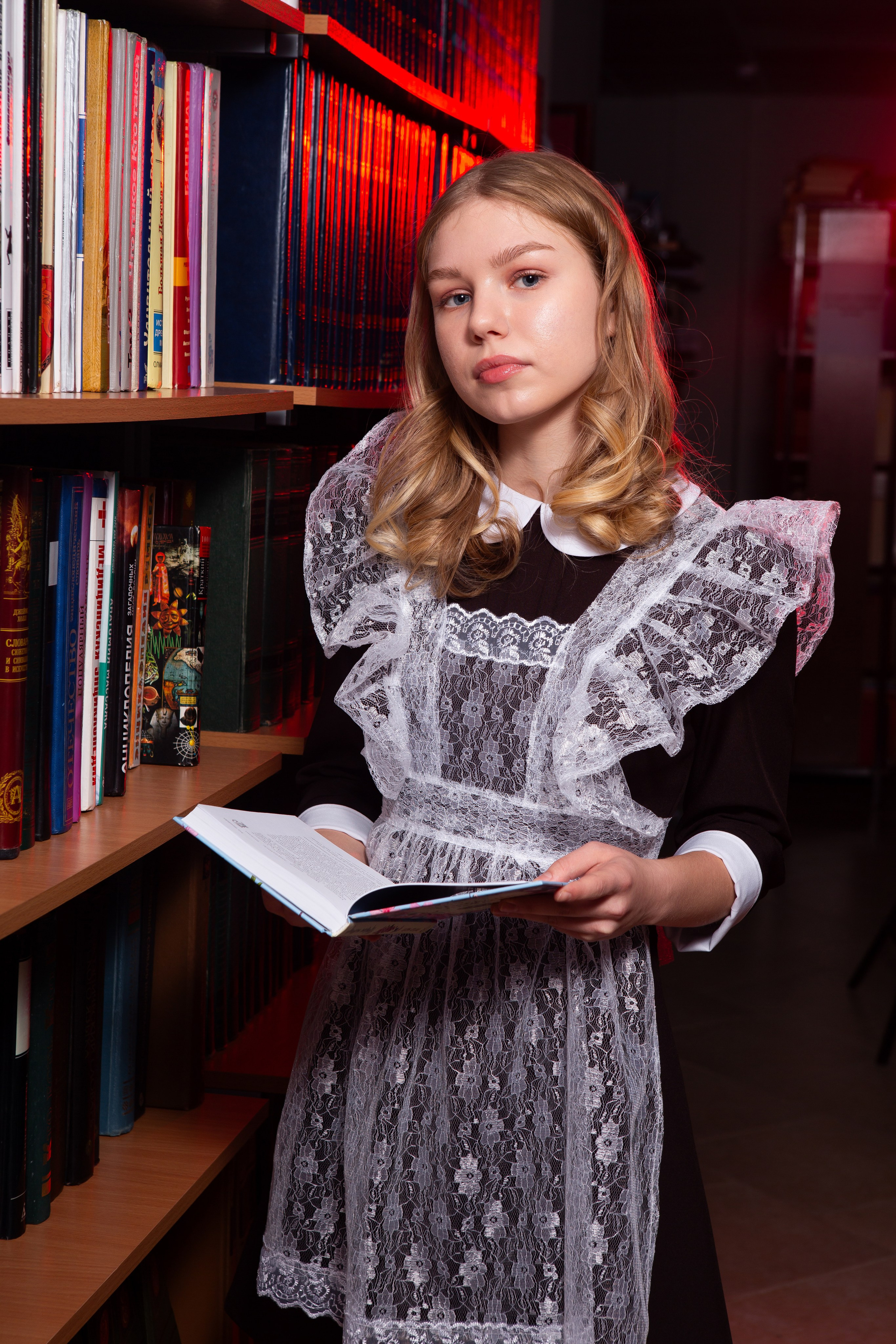 СЪЕМКА ПОРТРЕТОВ В БИБЛИОТЕКЕ ДЛЯ 11 КЛАССОВ-1. ТВОЙ АЛЬБОМ / ТВОИ ПРАВИЛА