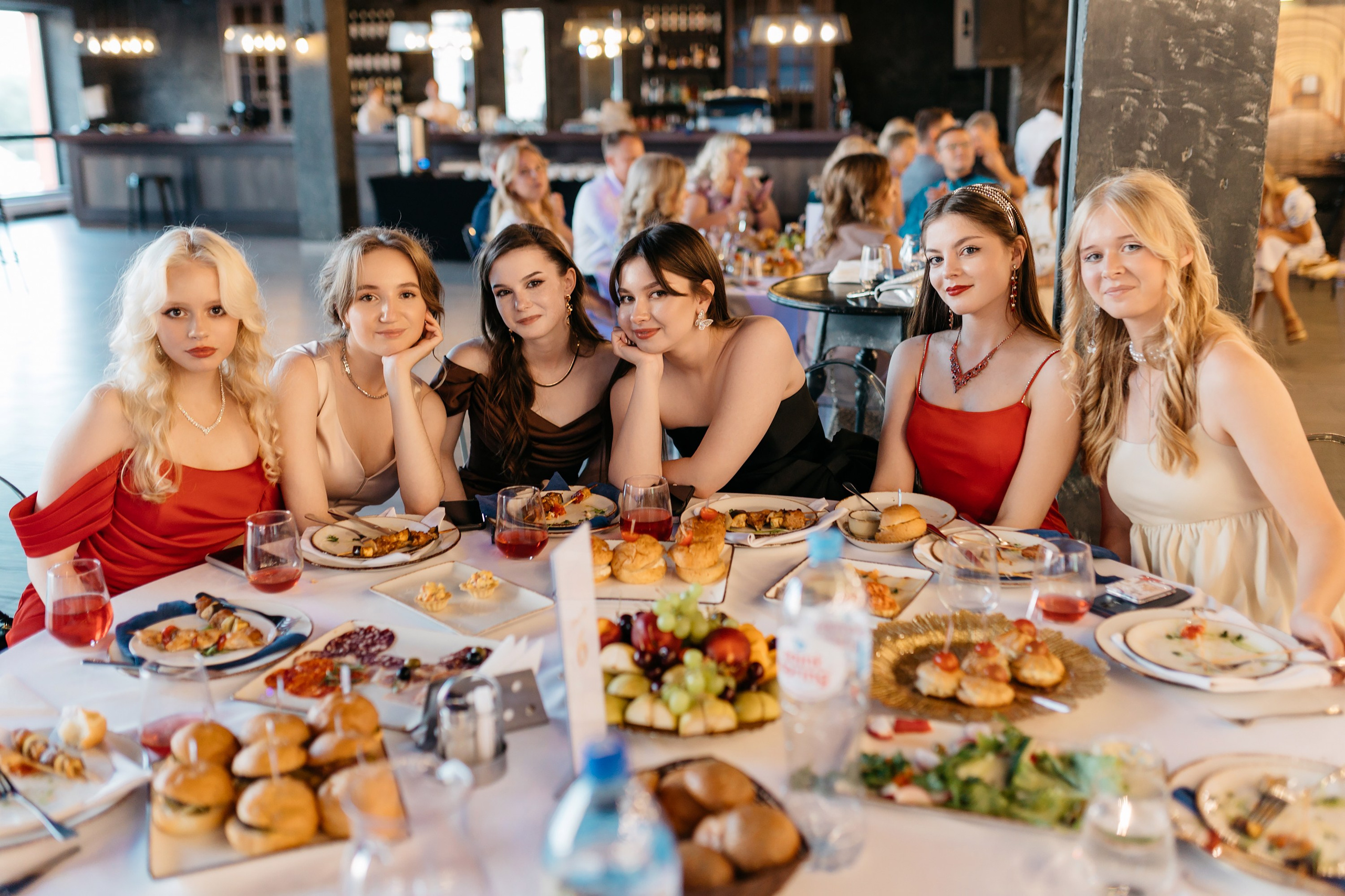 Выпускные. Профессиональный фотограф в Кирове Антон Суслов