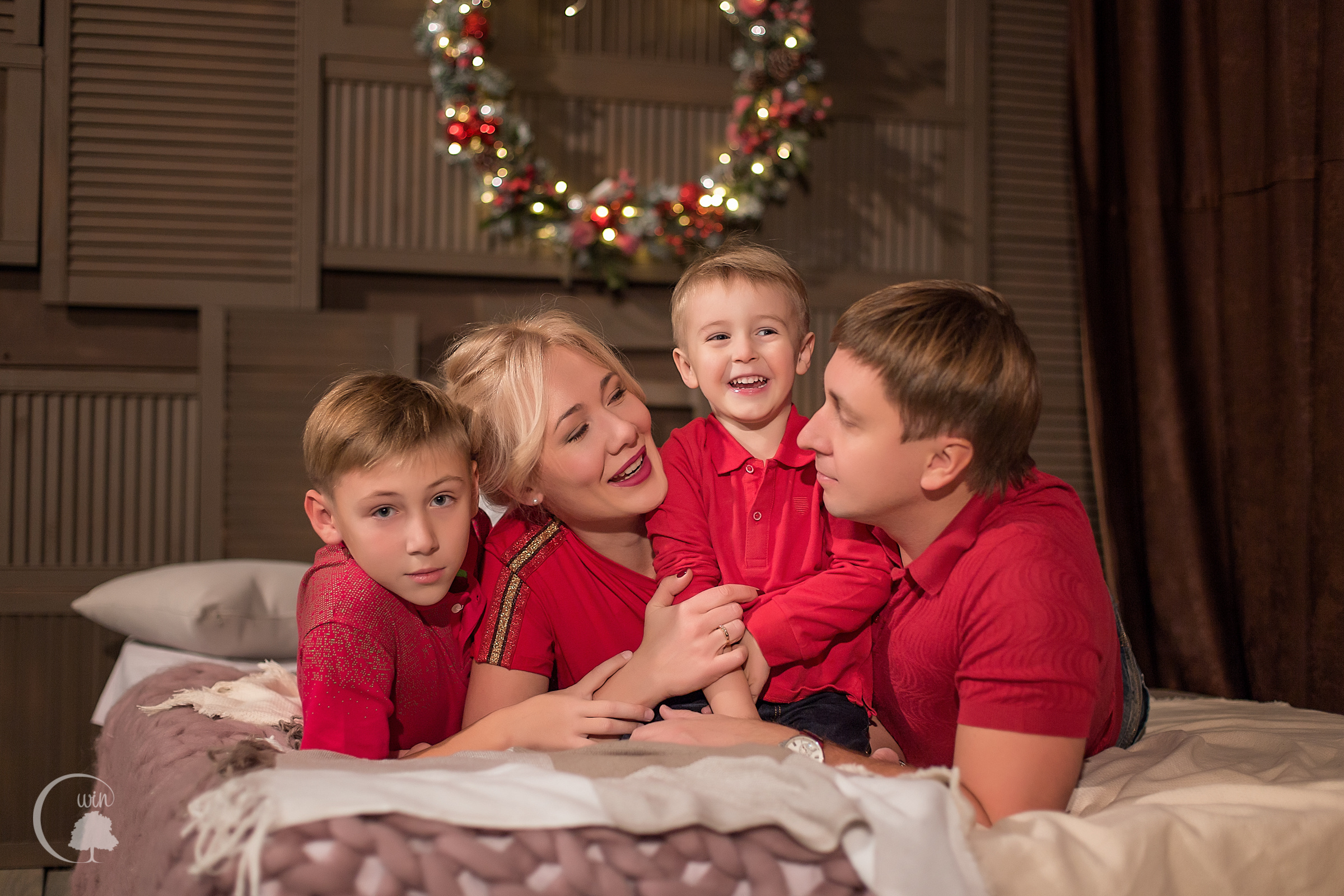 Новогодняя студийная съемка. Свадебный, семейный фотограф в Воронеже. Иван и Наталья Выборновы