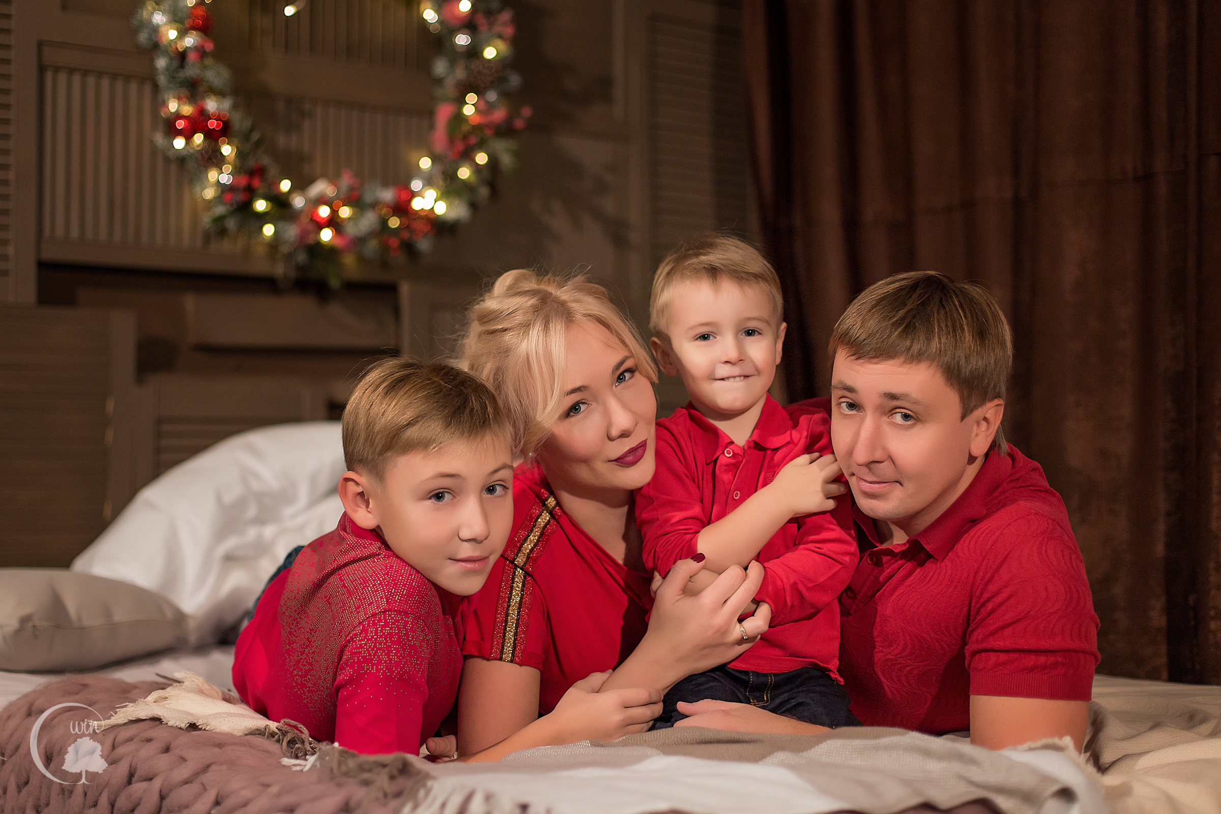 Новогодняя студийная съемка. Свадебный, семейный фотограф в Воронеже. Иван и Наталья Выборновы