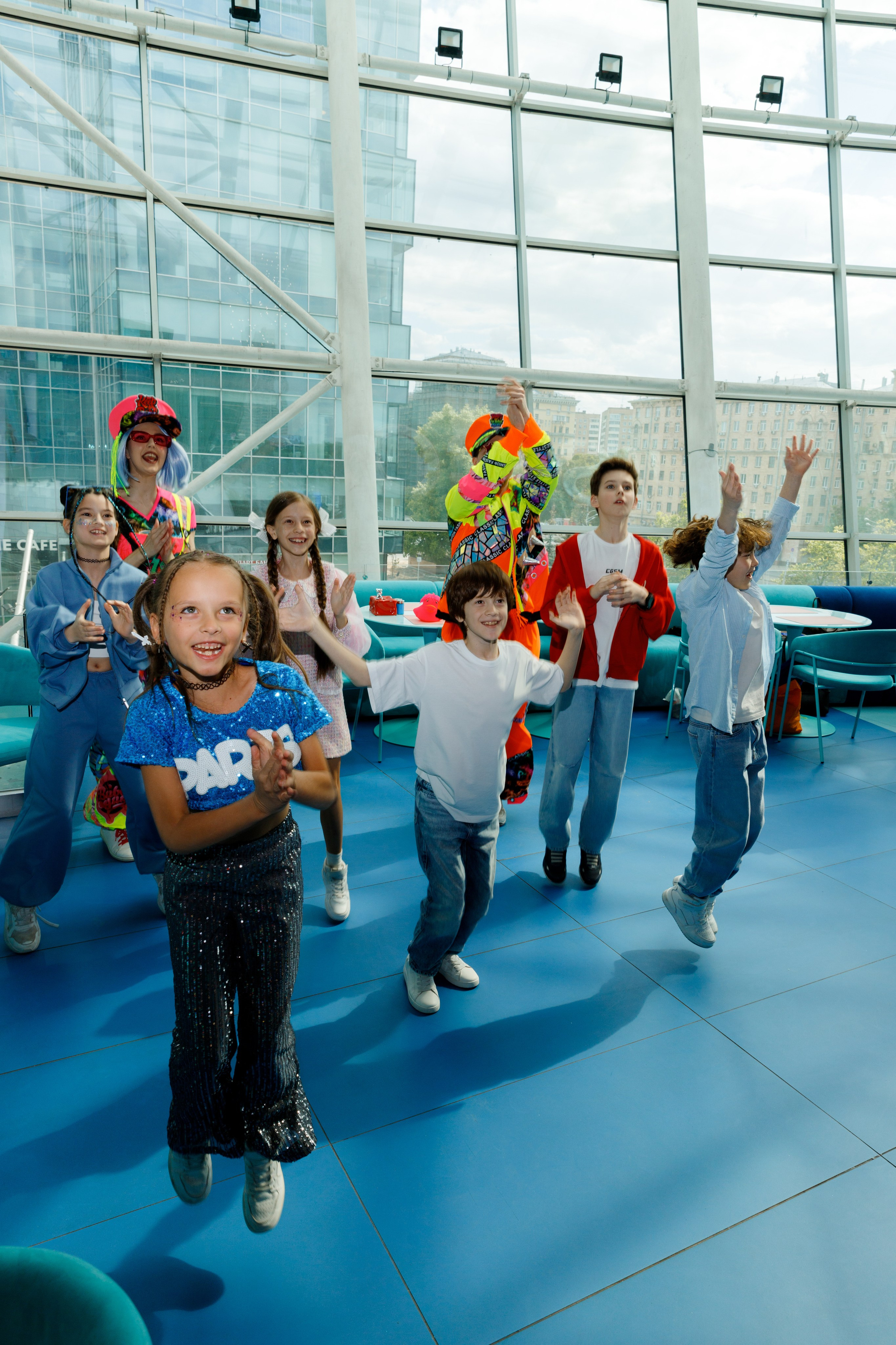 Вечеринка в К Поп кафе. Фотограф Александра Сыщенко