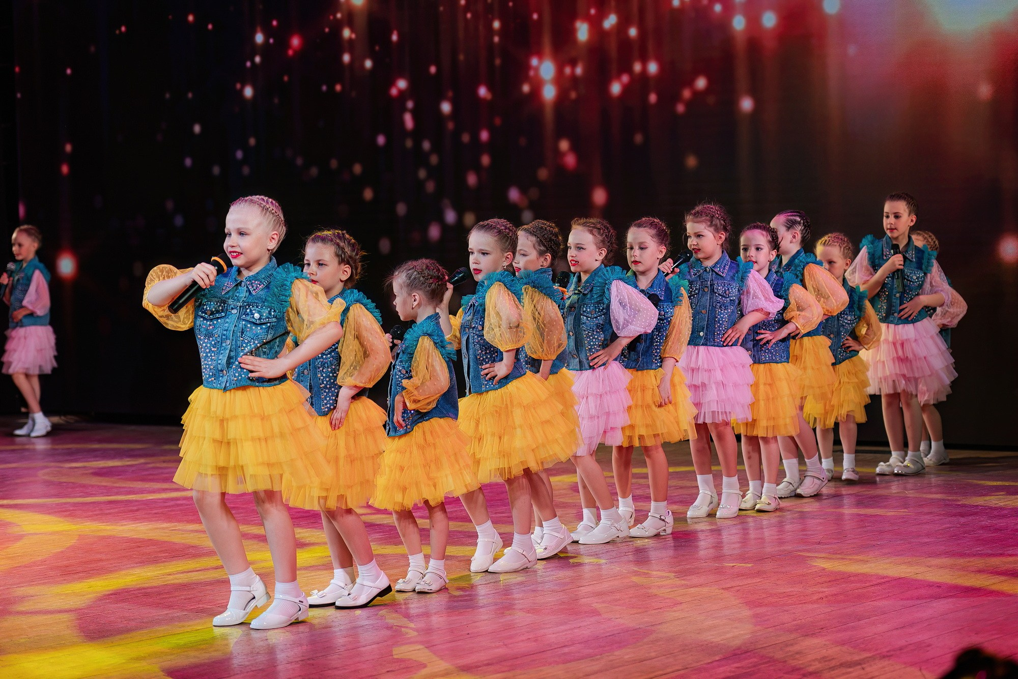 Отчетный концерт Образцового коллектива Алтая театра эстрадной песни «Созвездие». Свадебный и репортажный фотограф Никита Сницарев в Барнауле