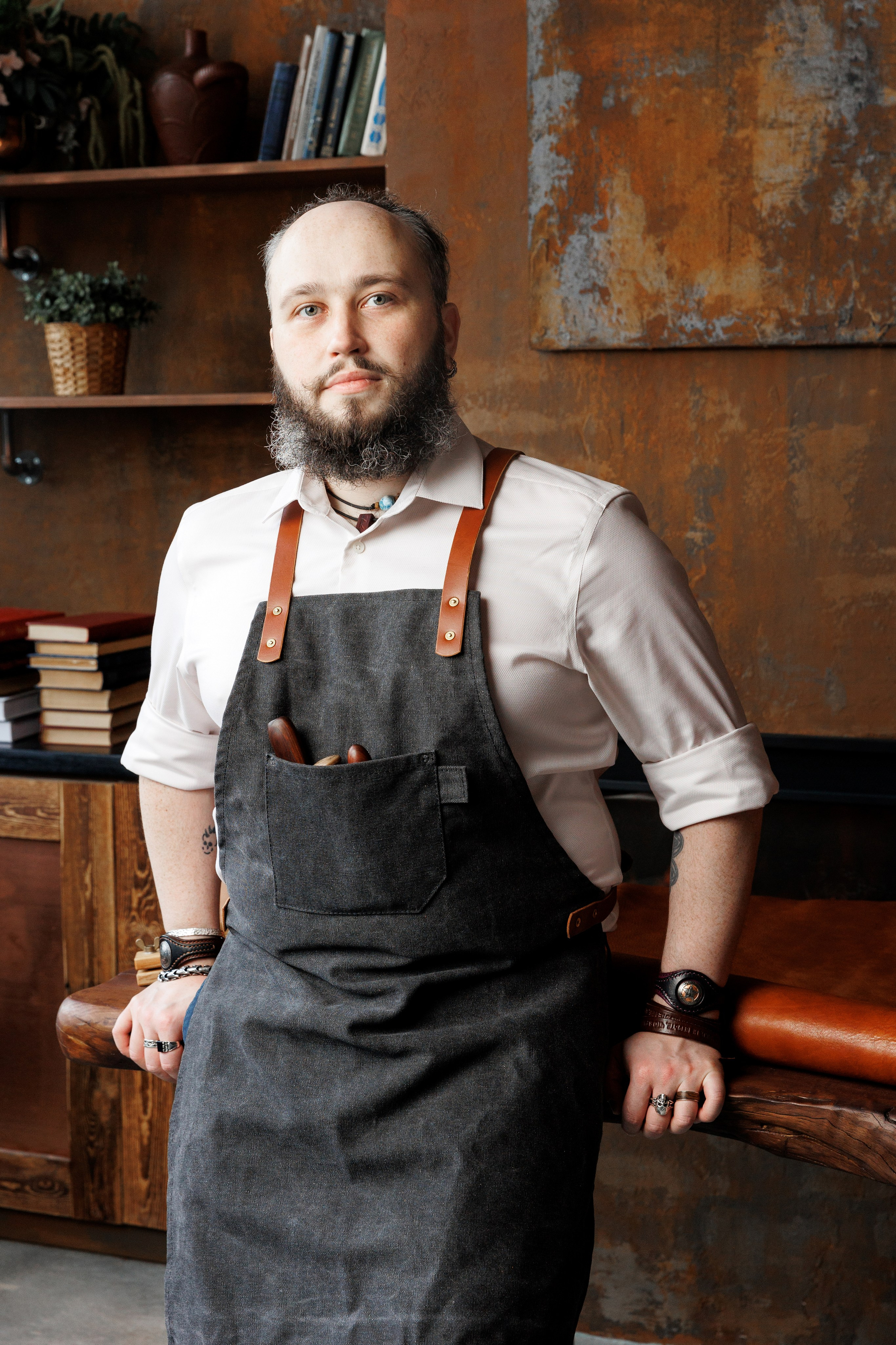 Андрей мастер по работе с кожей. Фотограф Щелково/ Москва Татьяна Жучкова