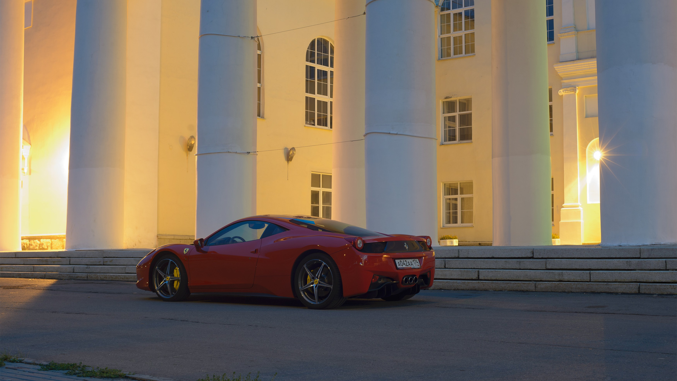 Before/after. Retusher Maryia Buhai