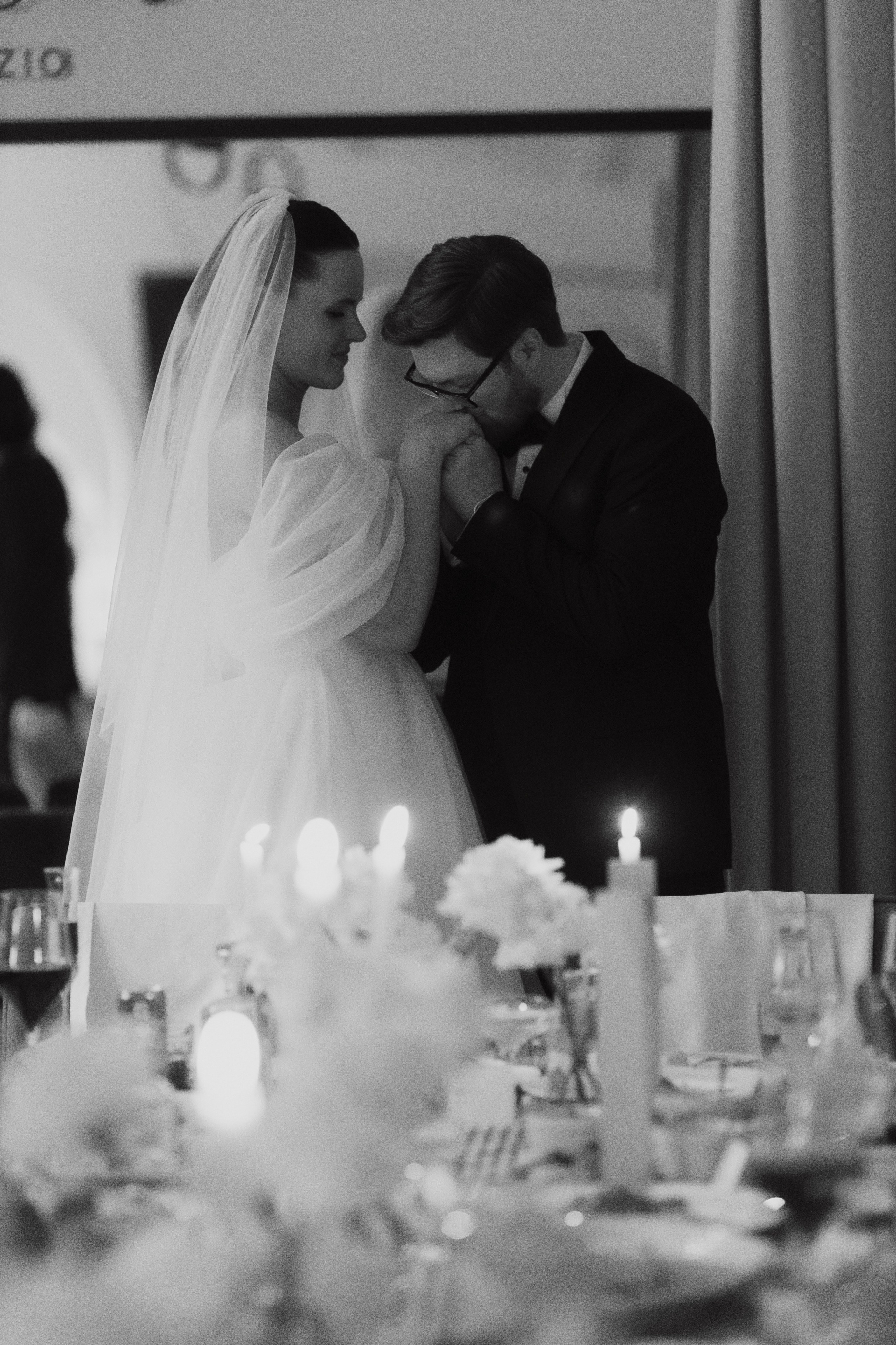 Свадебная фотосессия в Минске в итальянском ресторане La Scala