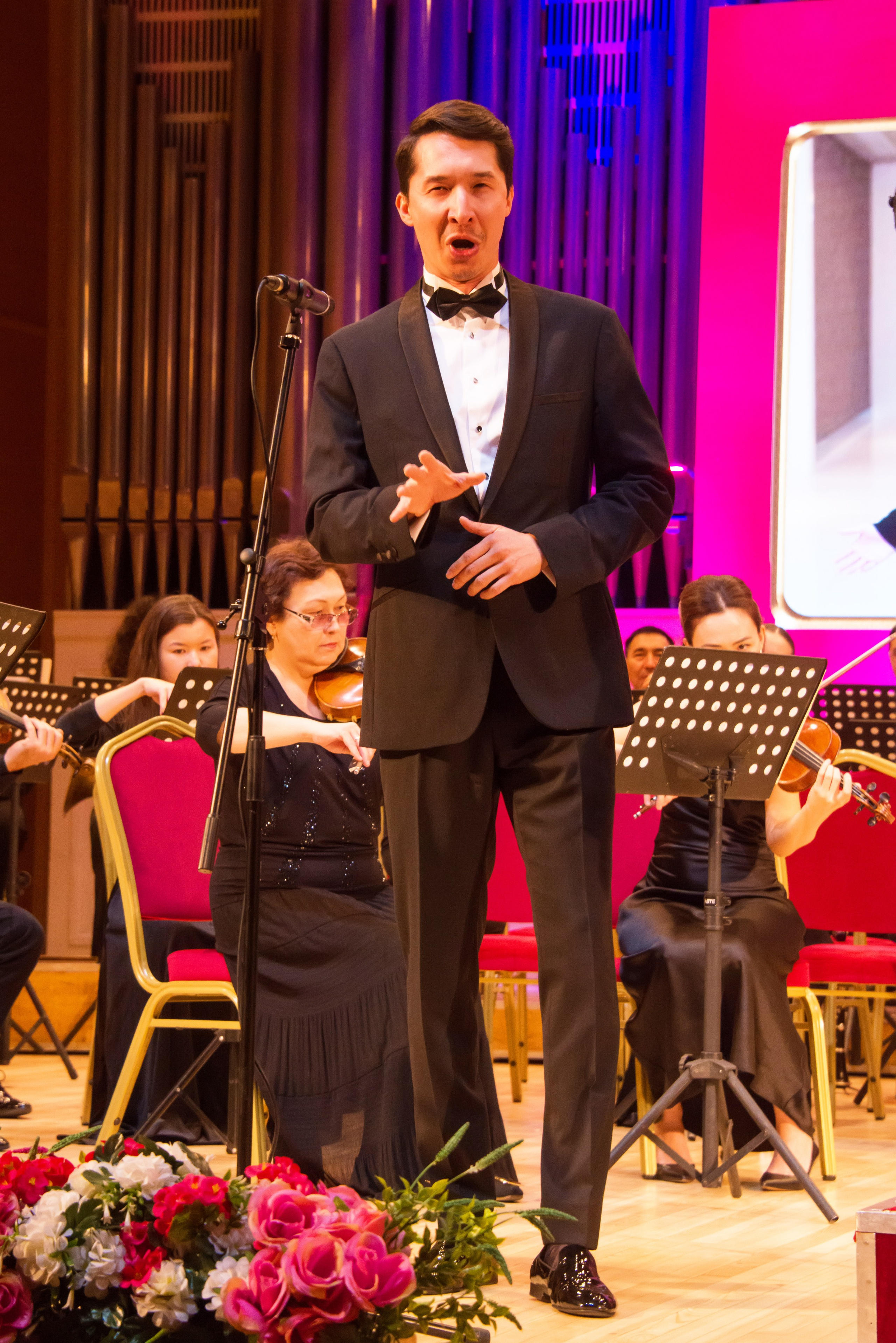 Конкурс вокалистов Бибигуль Тулегеновой (25.09.2025.). Фотосъёмка. Фотограф Сергей Авдеев-семейный и детский фотограф в Алматы