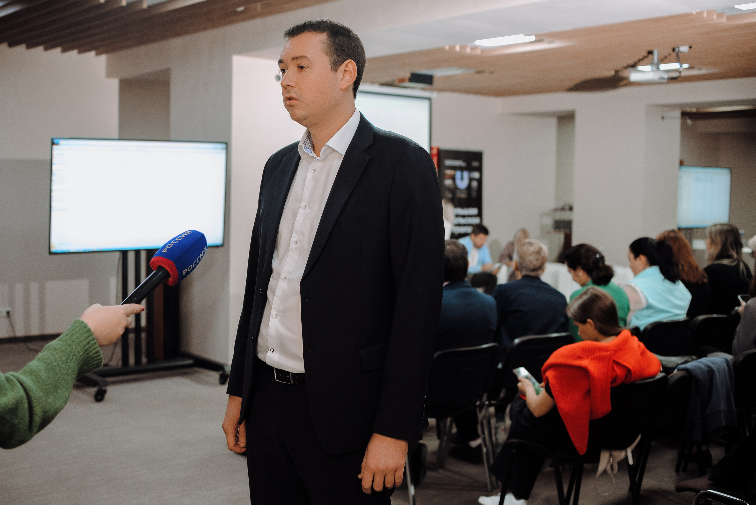 ОБЛАСТНАЯ КОНФЕРЕНЦИЯ «РАЗВИТИЕ ТУРИЗМА В ЧЕЛЯБИНСКОЙ ОБЛАСТИ». Репортажный фотограф Зуев Роман г. Челябинск