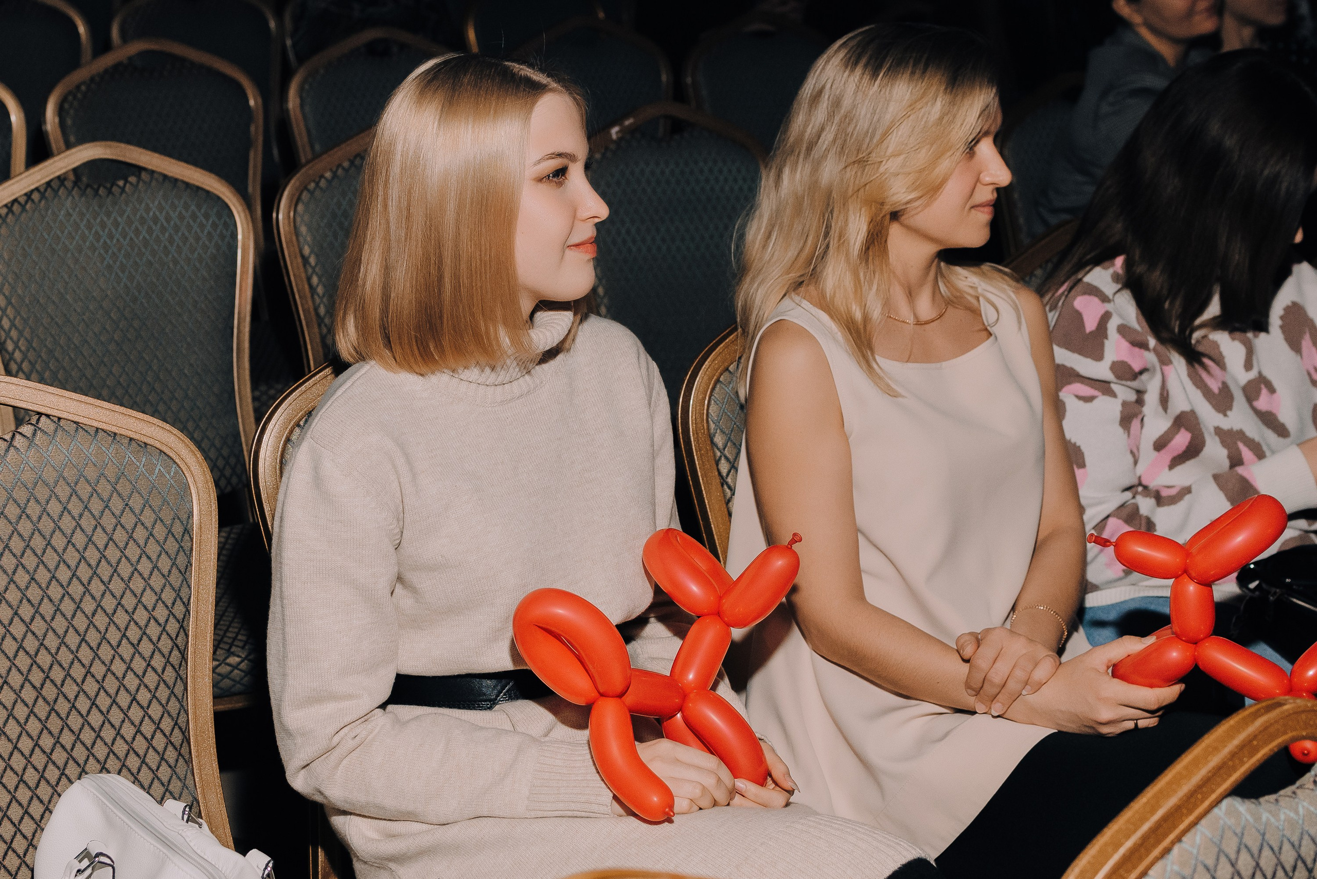 СПЕКТАКЛЬ «ВОЛШЕБНЫЕ ОЧКИ» ОПТИК-ЦЕНТР. Репортажный фотограф Зуев Роман г. Челябинск