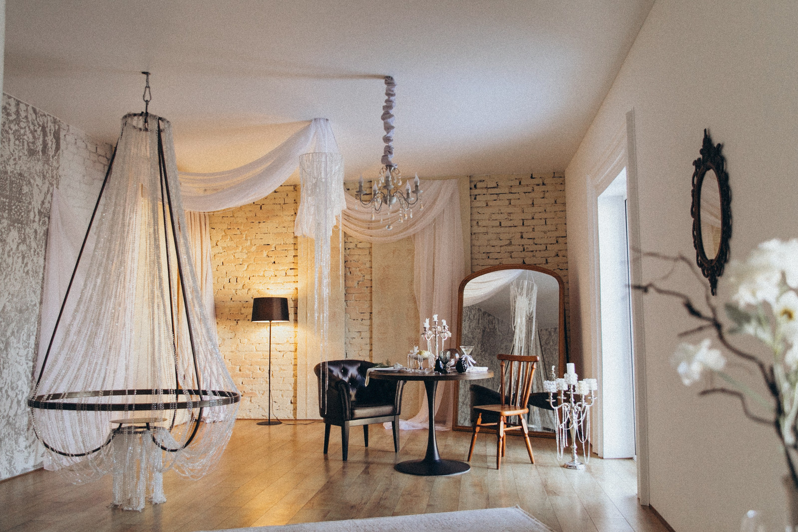 ЗАЛ «Каминная». Фотостудия в Мариуполе «Берлога»