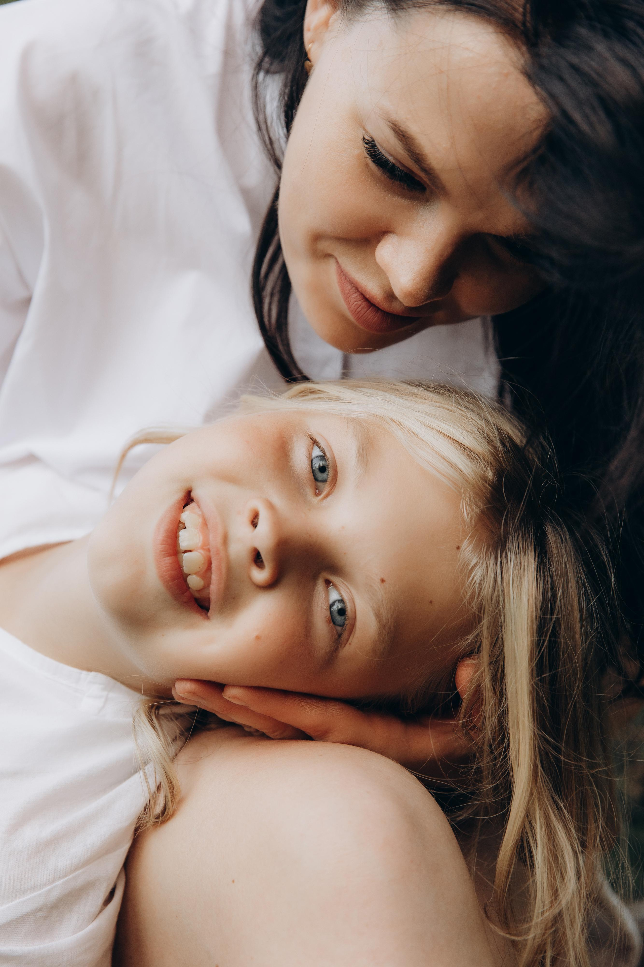 Прогулка в парке семейная съемка мамы с дочкой. Артем Розанов фотограф в Иванове фотограф в Кинешме