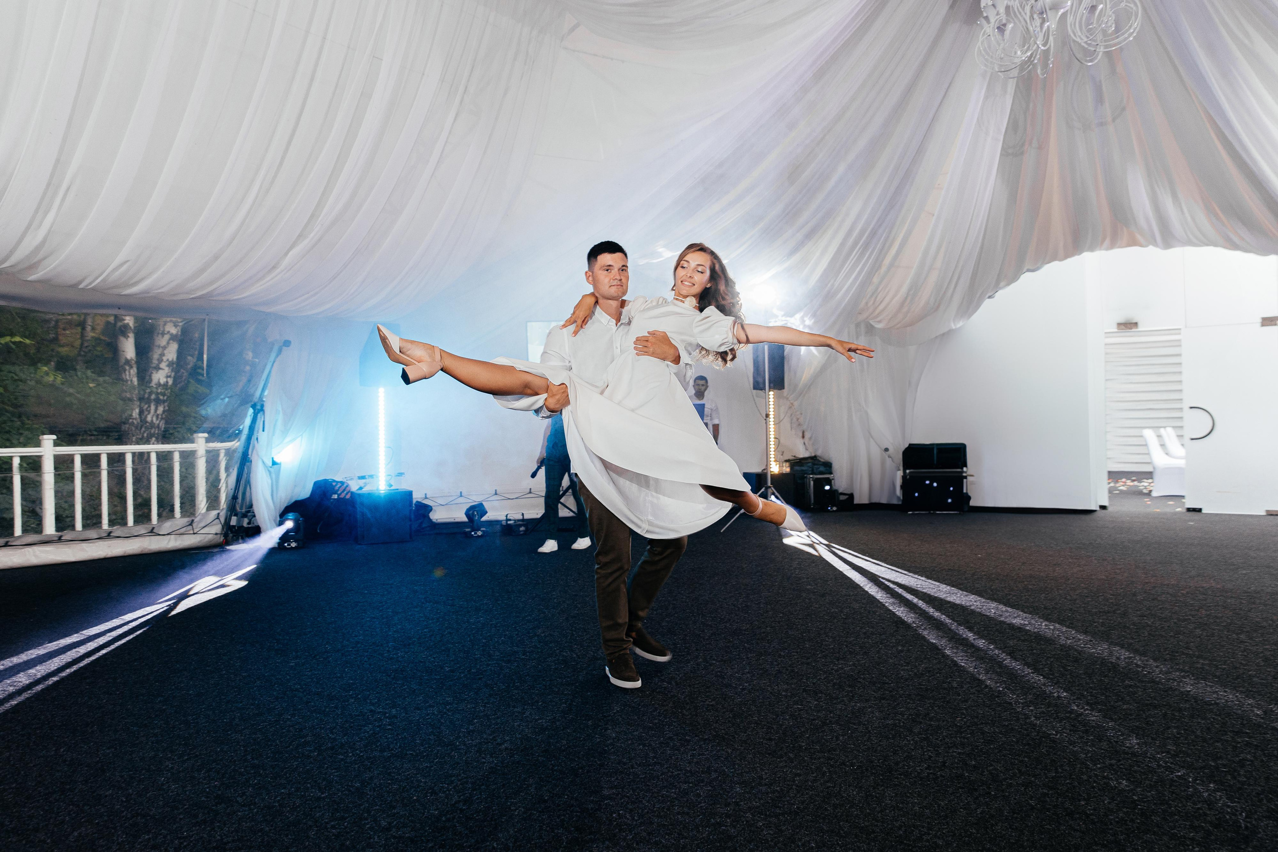 Шатёр в Кантри Хоум