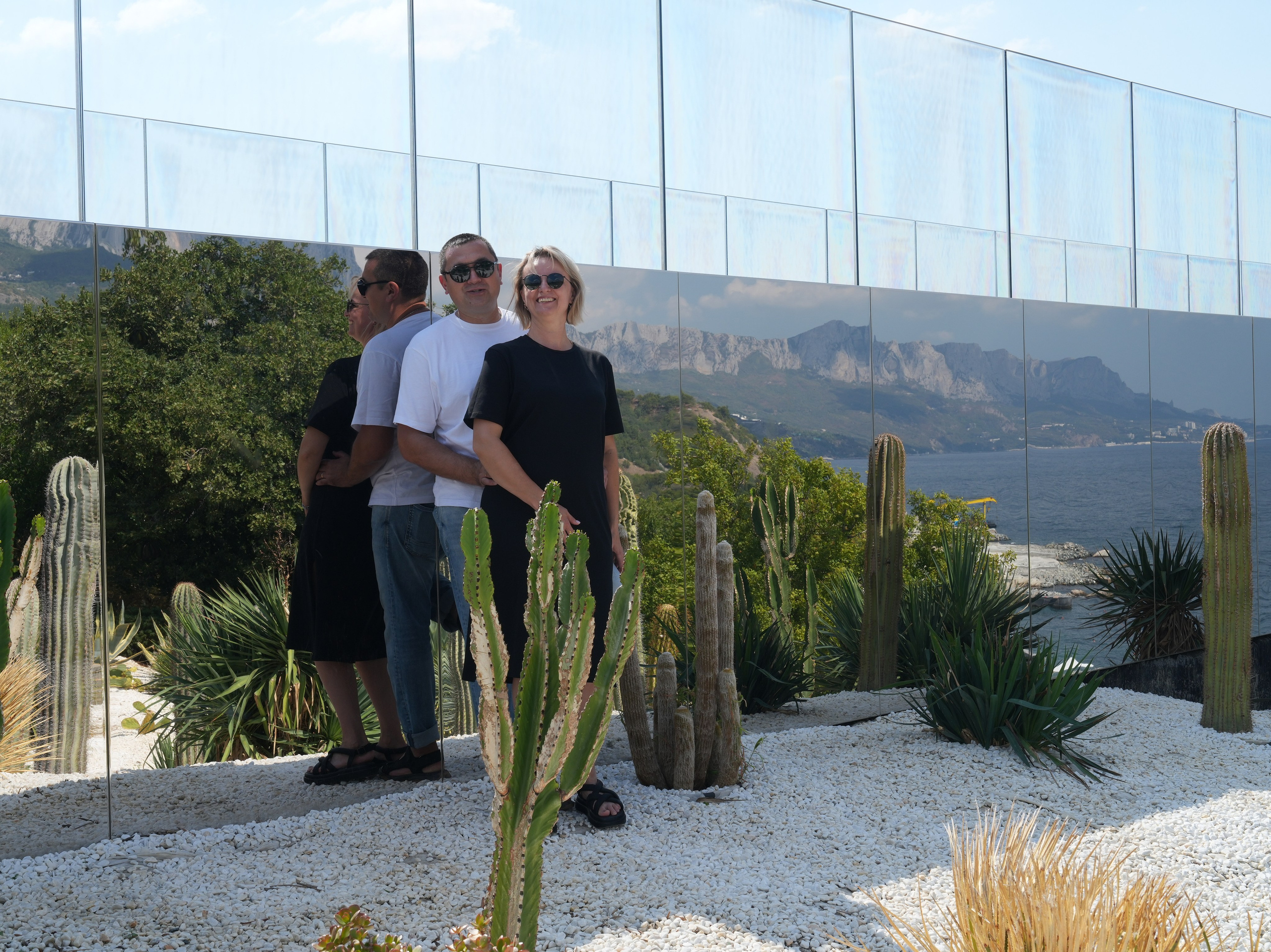 Семейная прогулка 4 человека. Свадебный фотограф Виктория Роса