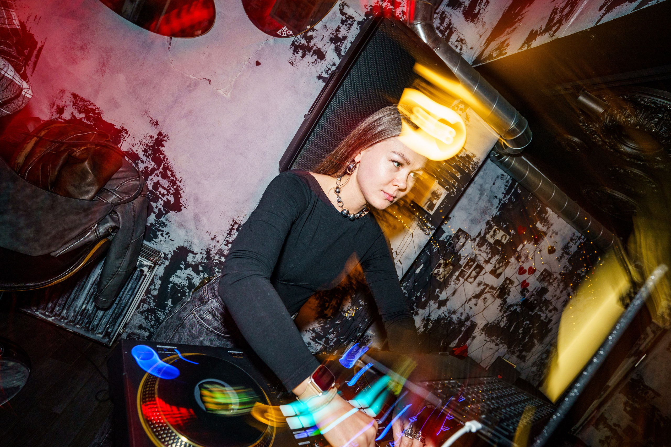 Из Сибири с любовью. Бар разбитых сердец. Концертный и репортажный фотограф в Санкт-Петербурге Слава Пахомов