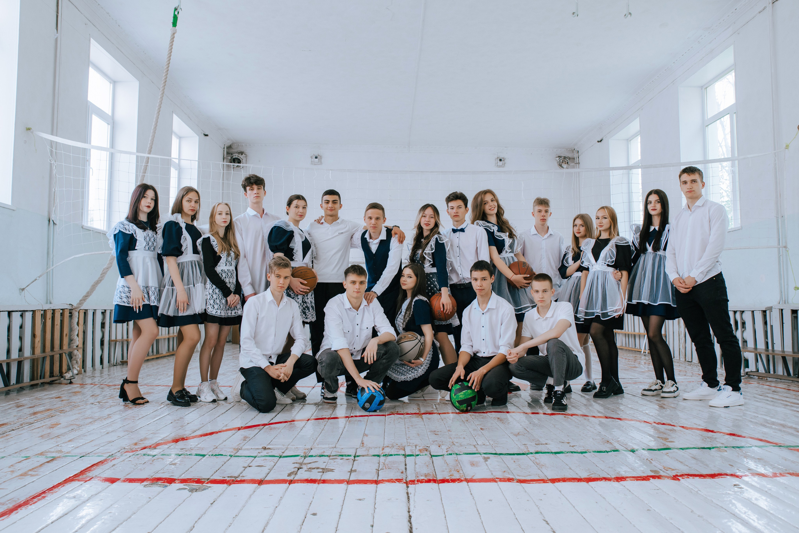 11А — школа № 17 Выпуск 2024. Фотограф Ярмишко Дарья. Выпускные фотокниги