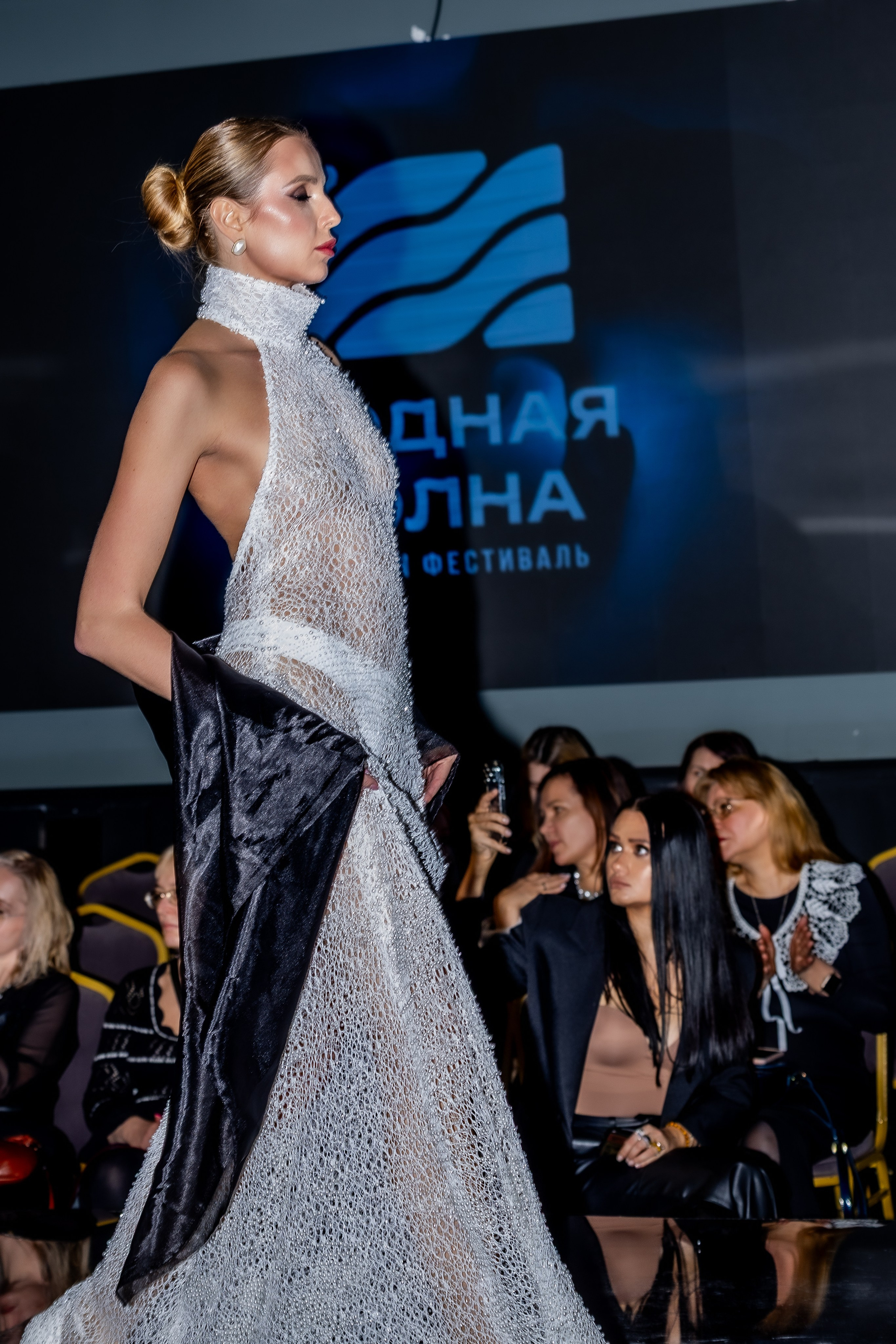 Модный показ Бренд AnyAmo на Модной волне. Студия фото, видеографии и мультимедийного дизайна в Москве Multi Frame Studio