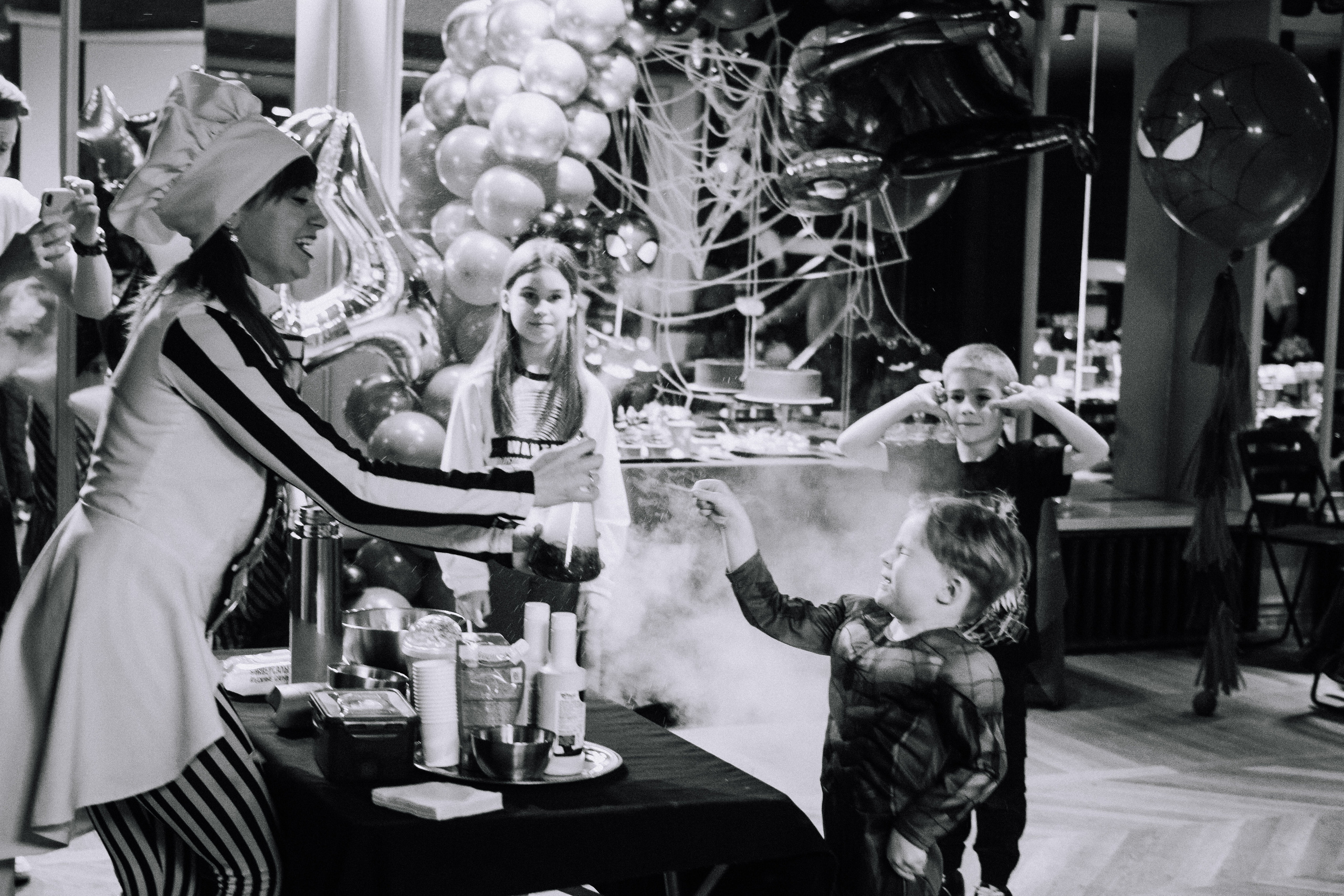 Spider 4. Фотографии с любовью