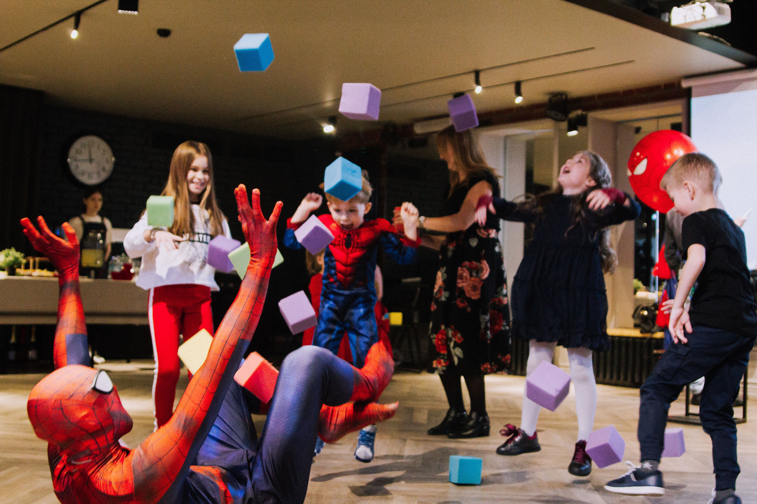 Spider 4. Фотографии с любовью