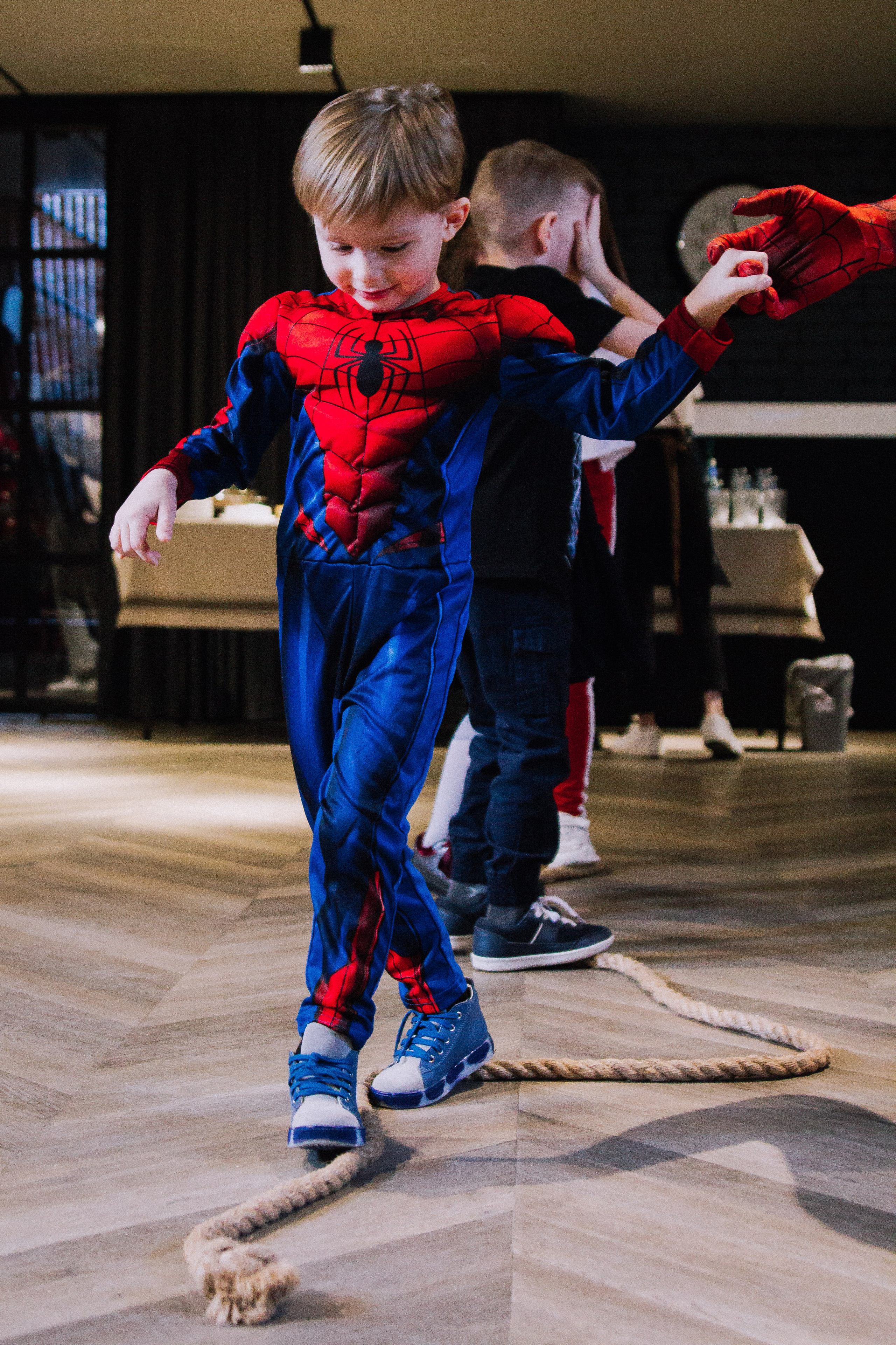 Spider 4. Фотографии с любовью